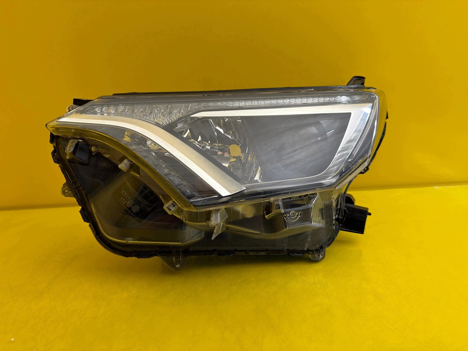 light left front Toyota RAV4 IV 4 Full Led 2016-2019