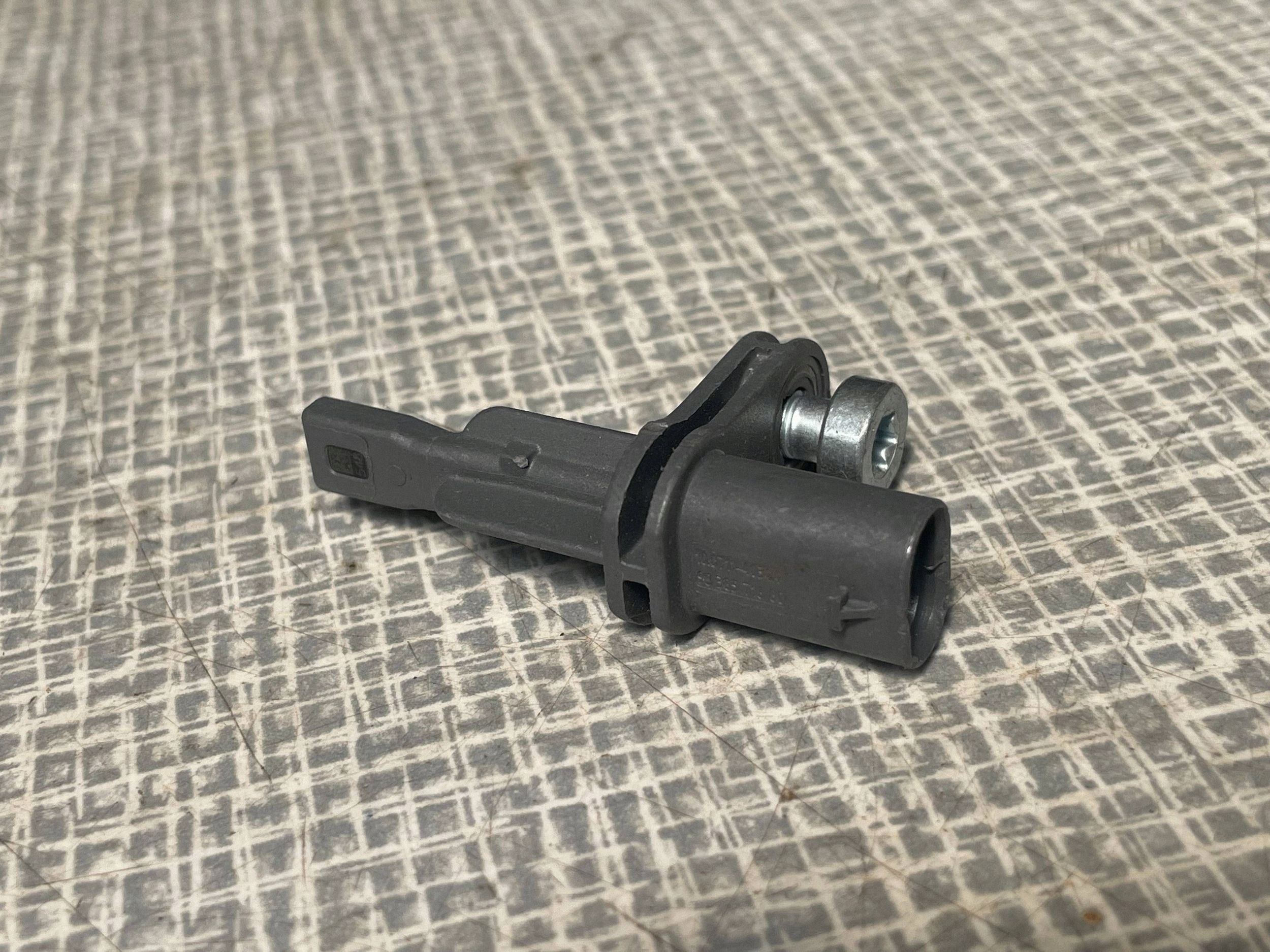 Sensor ABS Peugeot 3008 II 9838571680 Original!! !J