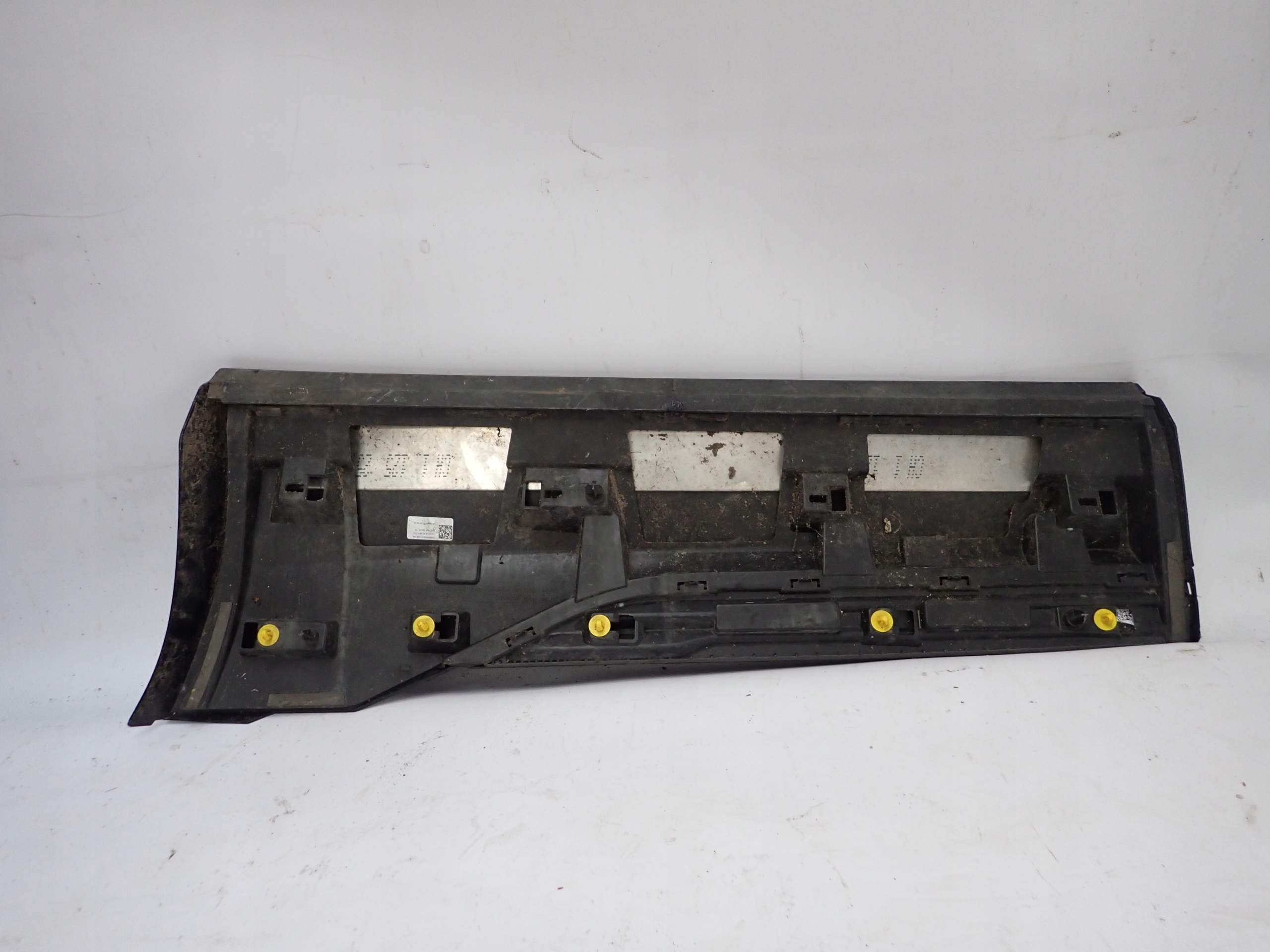 moulding for door right rear part rear AUDI E-TRON 4KE853060A