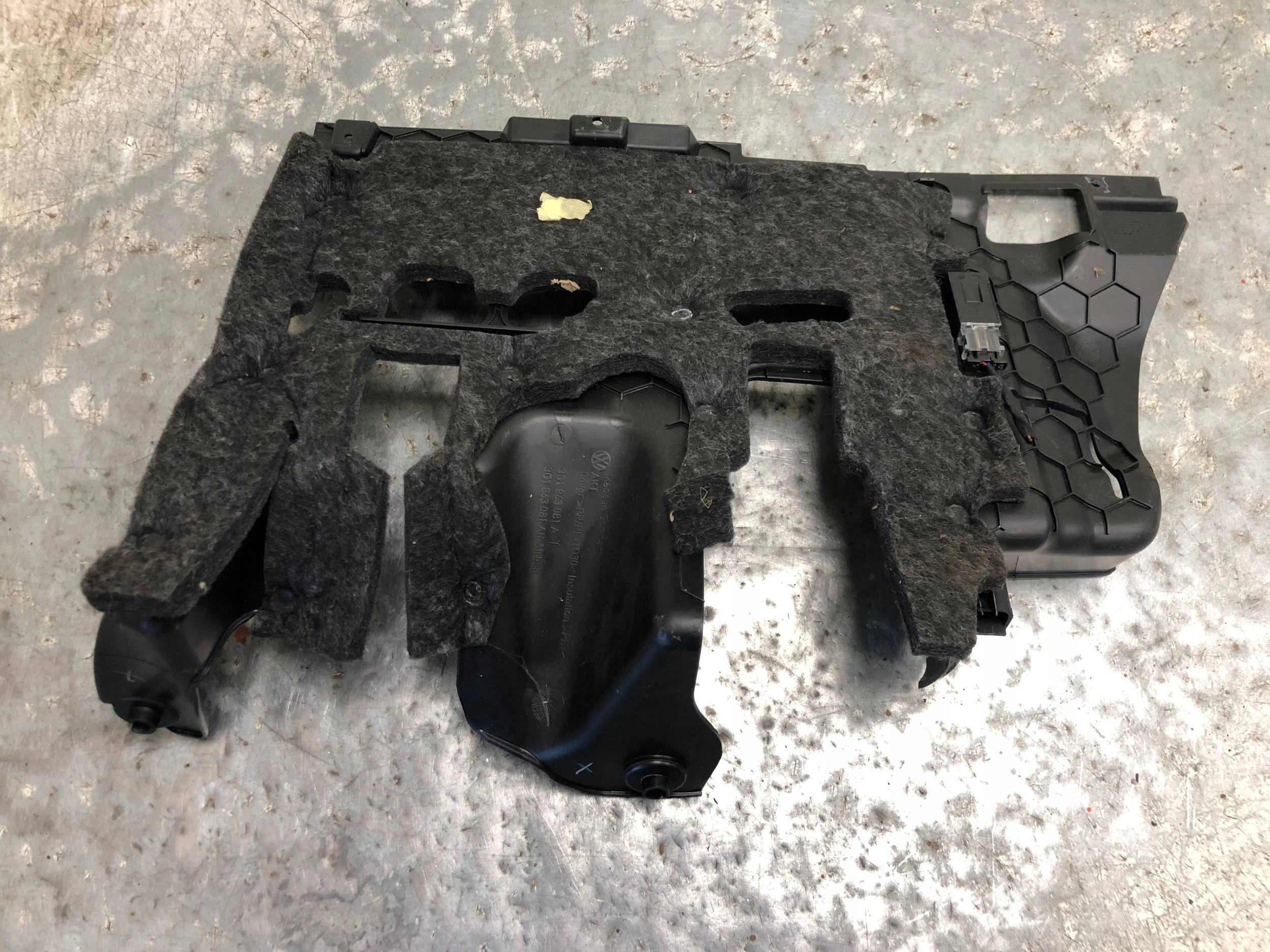 cover lower consoles VW PASSAT B8 3G1863081A