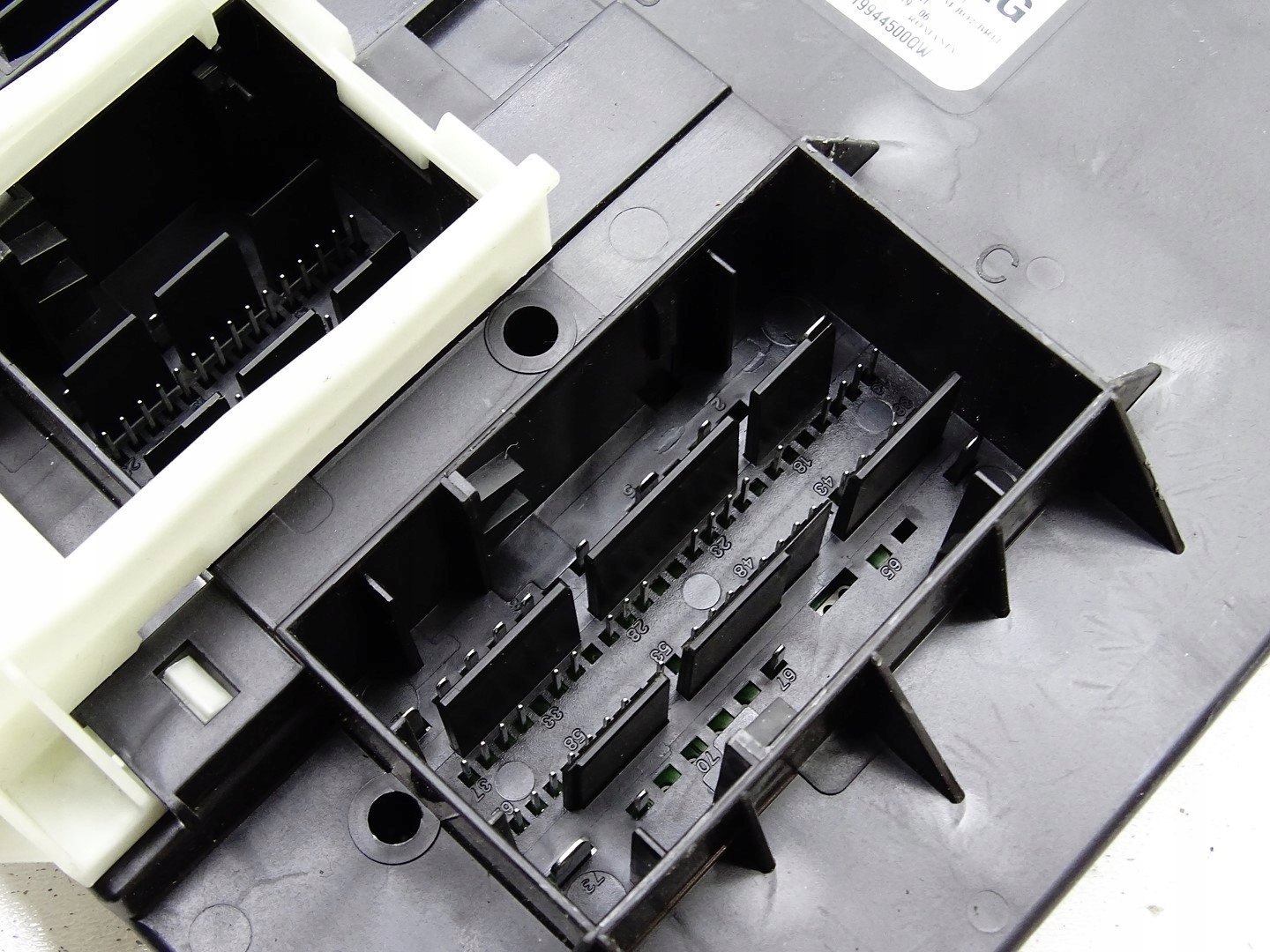 module control unit KOMFORTU BORDNETZ SKODA SUPERB III 3V 5Q0937086CF