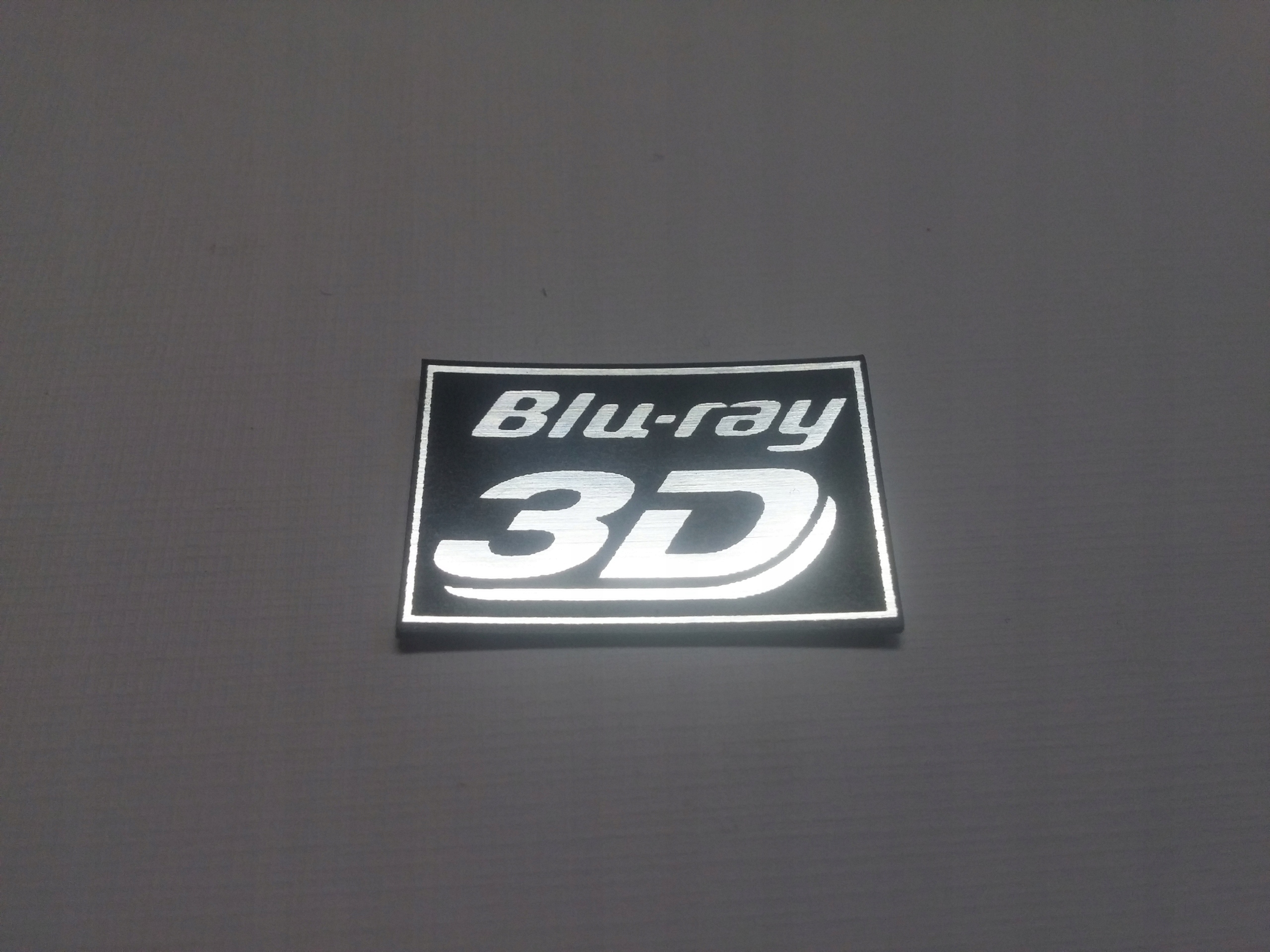 

Blu-ray 3D naklejka emblemat 29 x 19 mm *srebrna