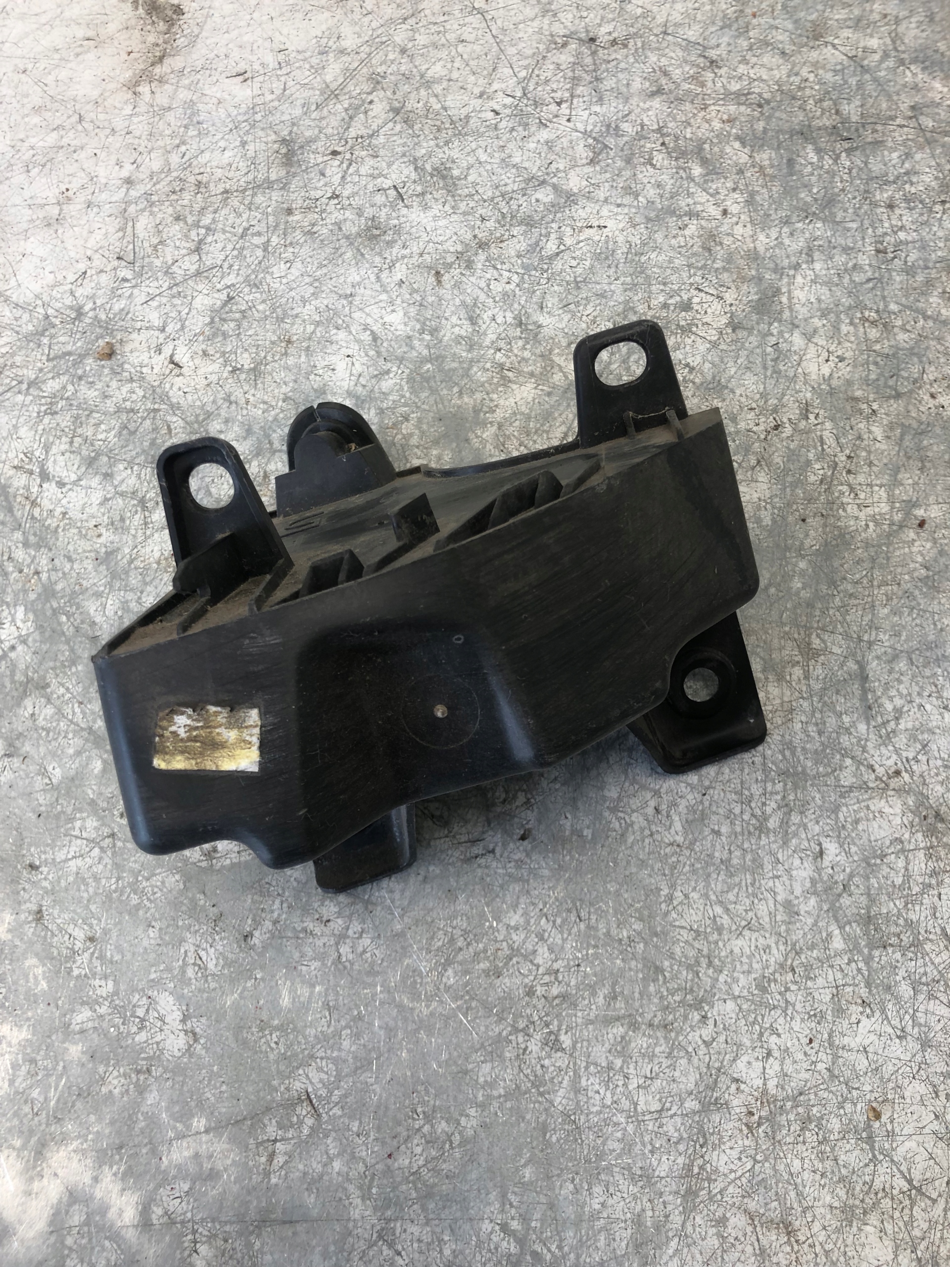 bumper bracket right rear part CITROEN C4 and 9652703480