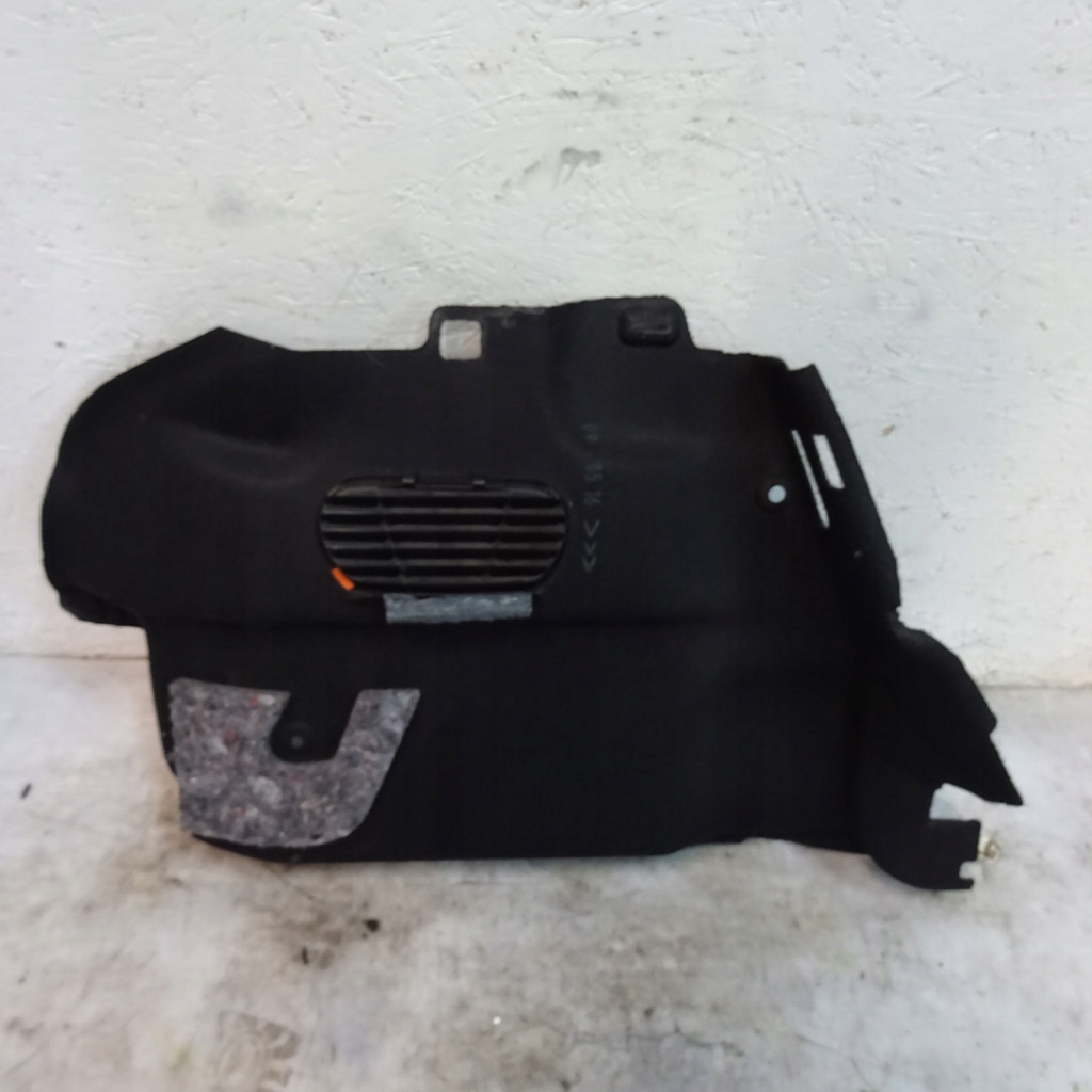 CITROEN C4 CACTUS OBICIE boot right