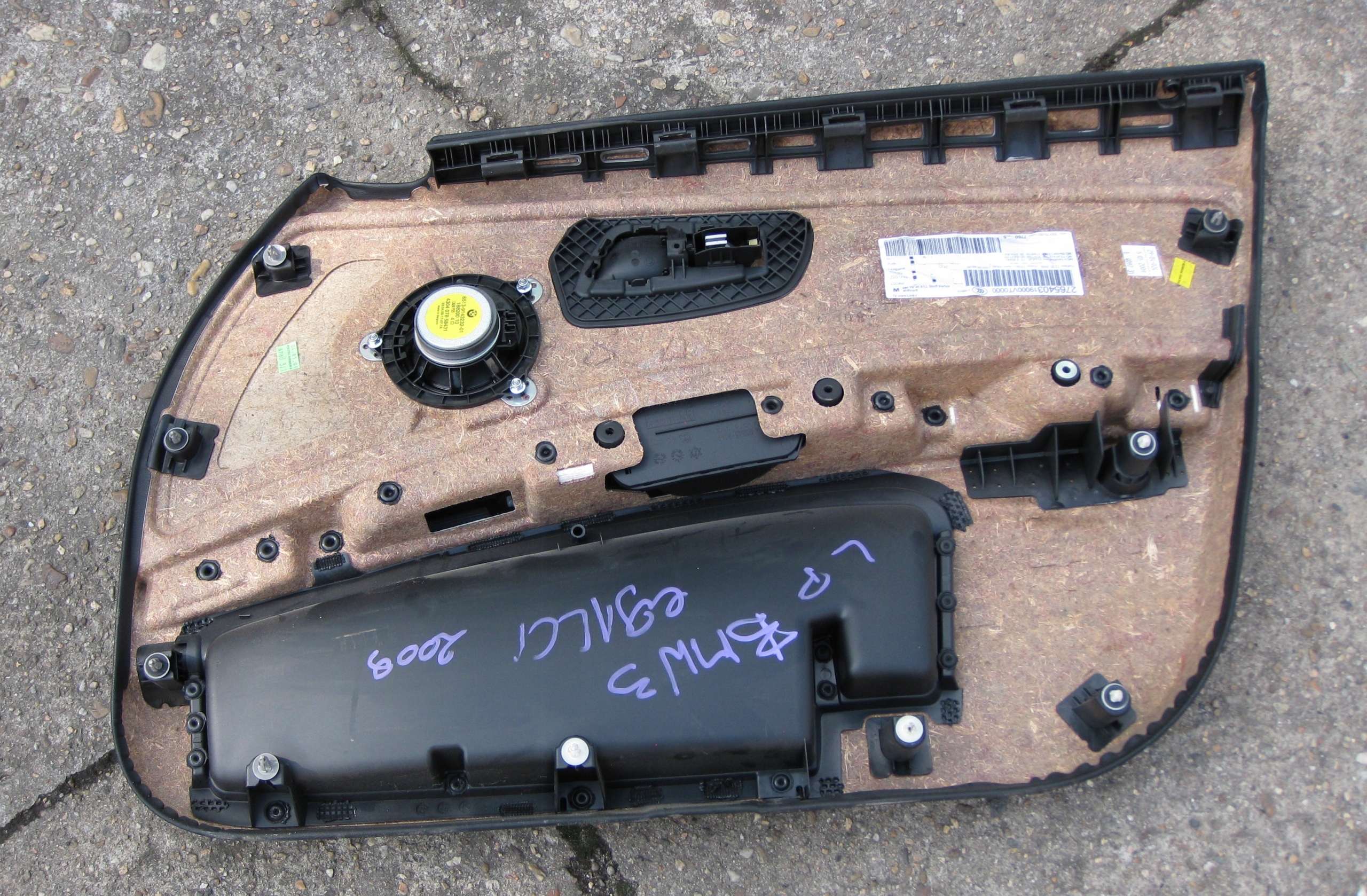BMW E91 2.0 D 09R side upholstery door left front