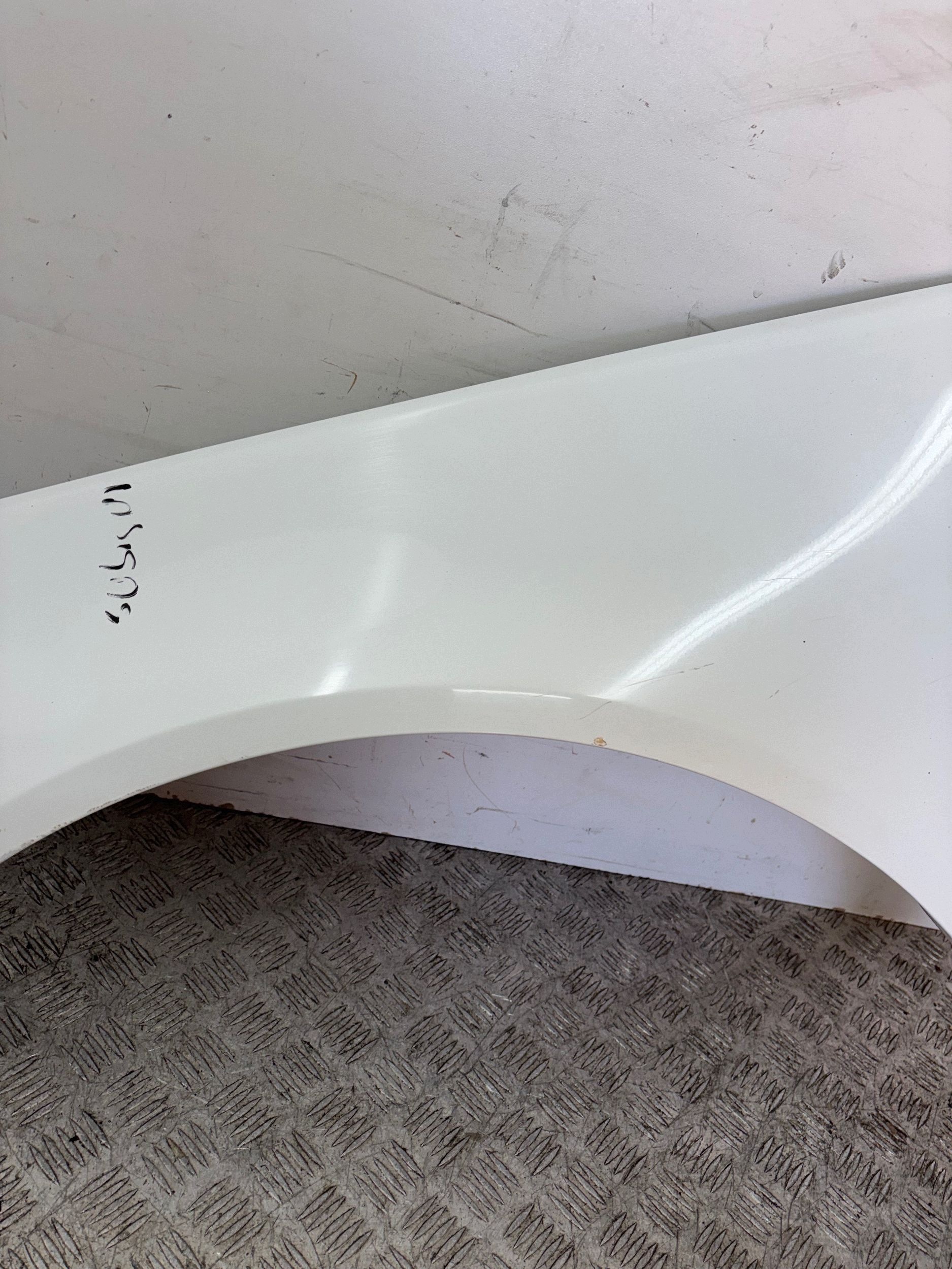 fender front front left OPEL INSIGNIA A