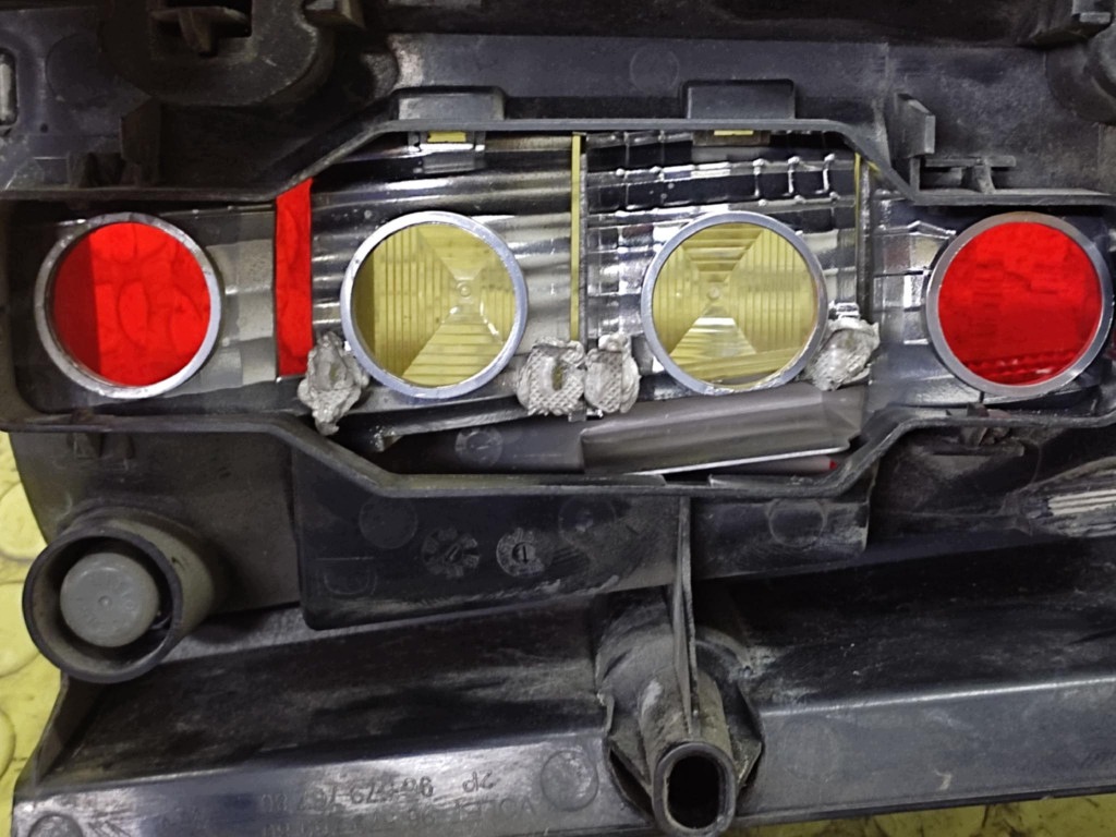 CITROEN BERLINGO and light right rear part 9657976980