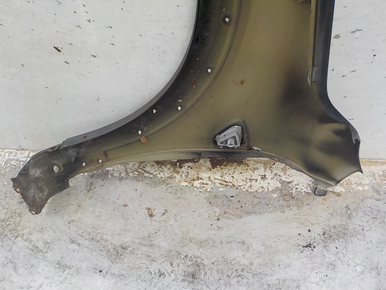 825 CHEVROLET CAPTIVA fender right front front