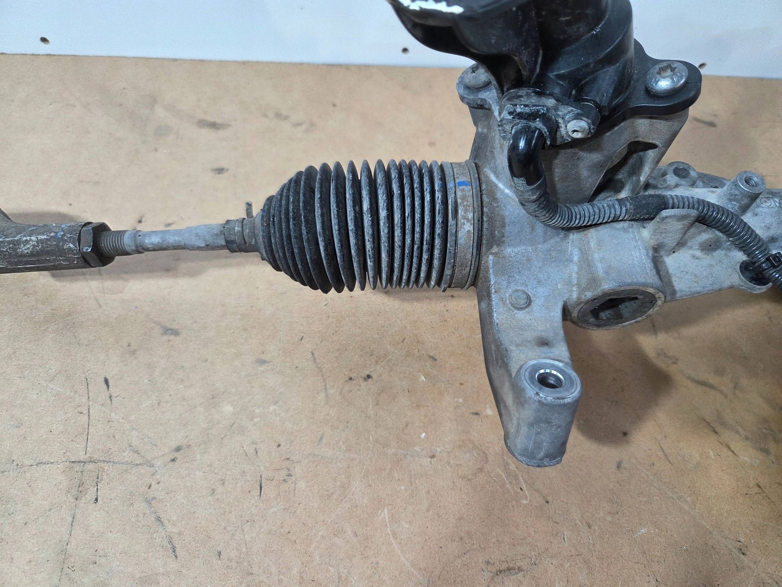 Mercedes-Benz GLA H247 control 682000352 (Y350)
