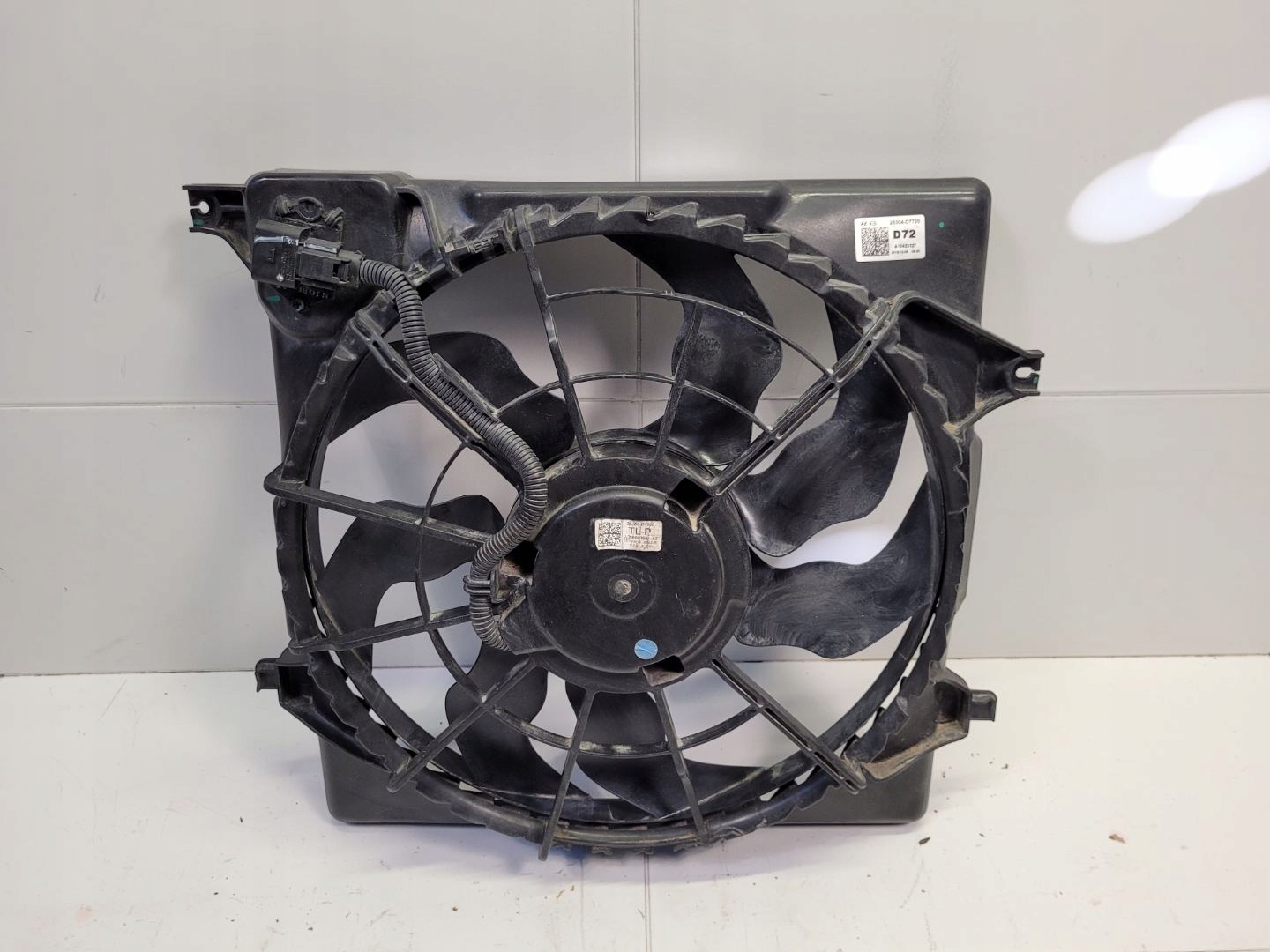 ventilátor chladiče Kia Sportage 4 2018 25304-D7720