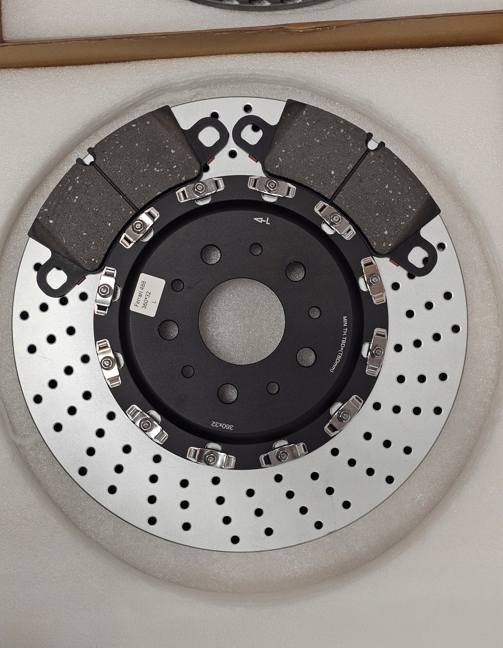 Konwersja CERAMIKA -> STAL Komplet Tarcze Klocki Ferrari 812 Superfast - galeria