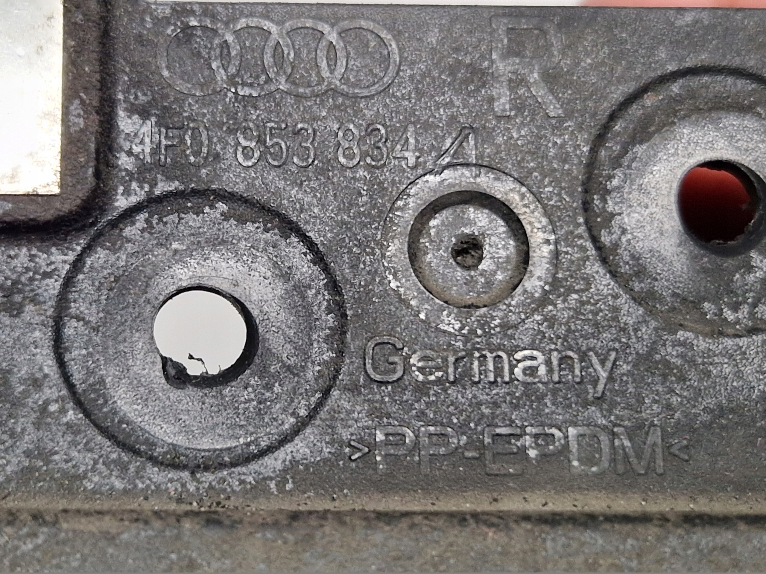mudguard flap right rear part AUDI A6 C6 A6C6 4F0853834