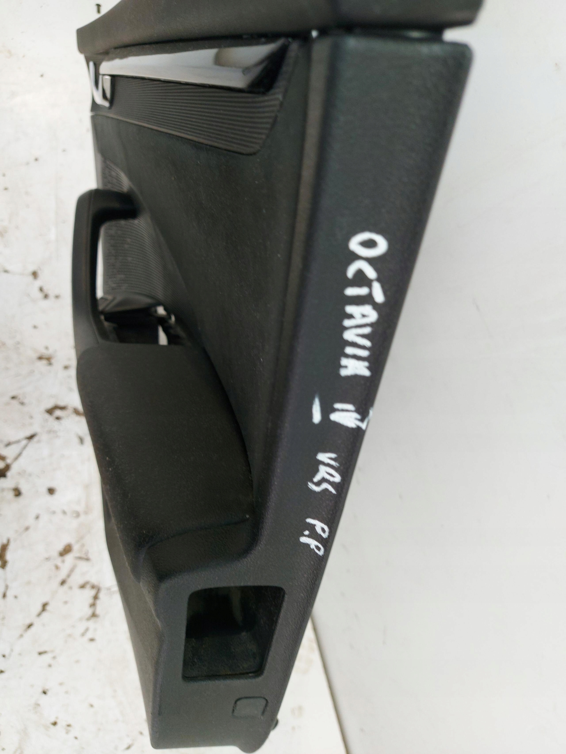 Skoda Octavia IV 5E3 upholstery side door front right