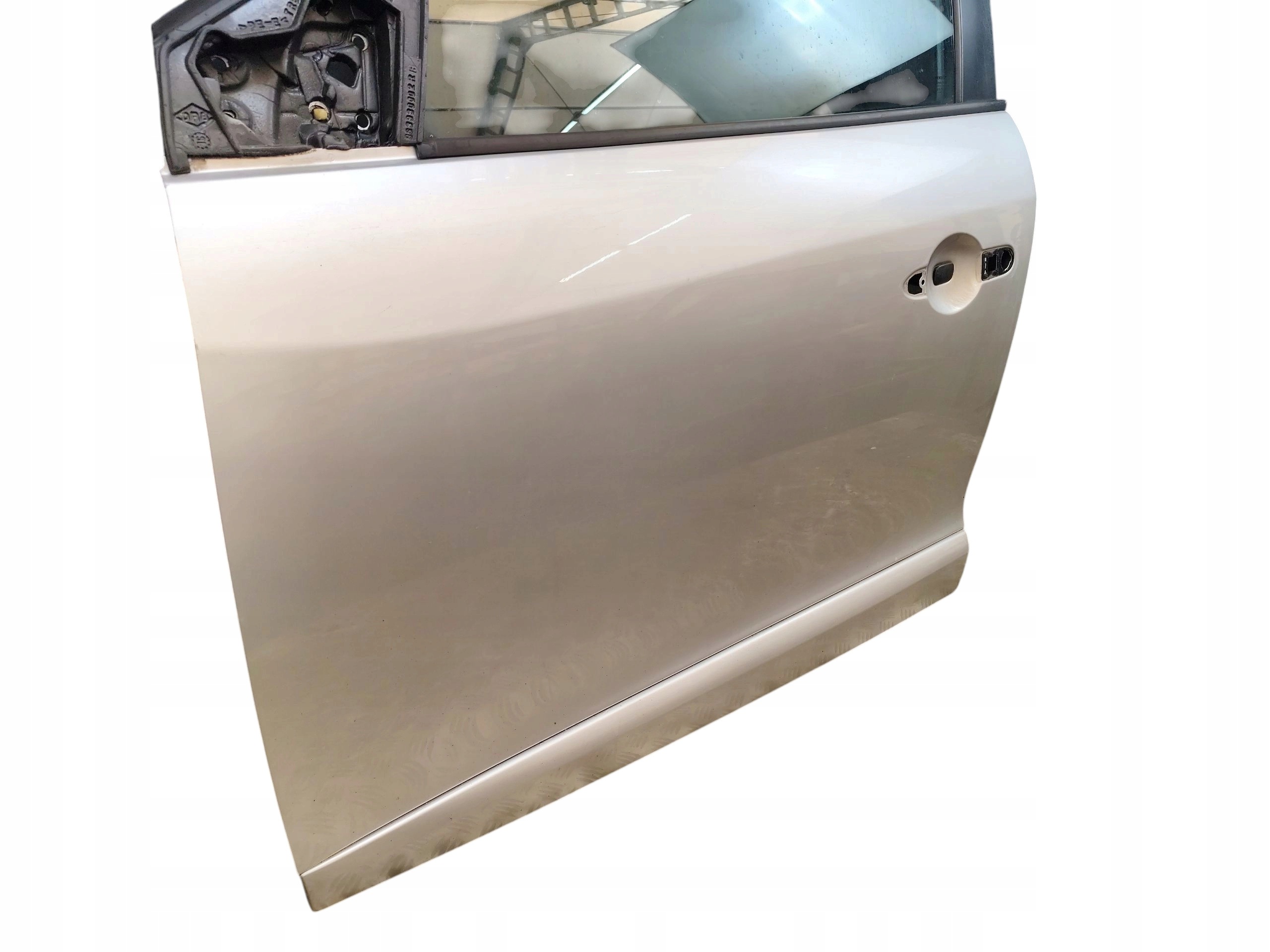 door left front RENAULT MEGANE III LIFT (2013-2016) code LAKIERU TED69