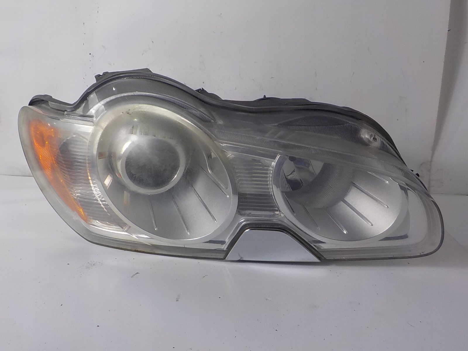 JAGUAR XF X250 XENON light right front front UK