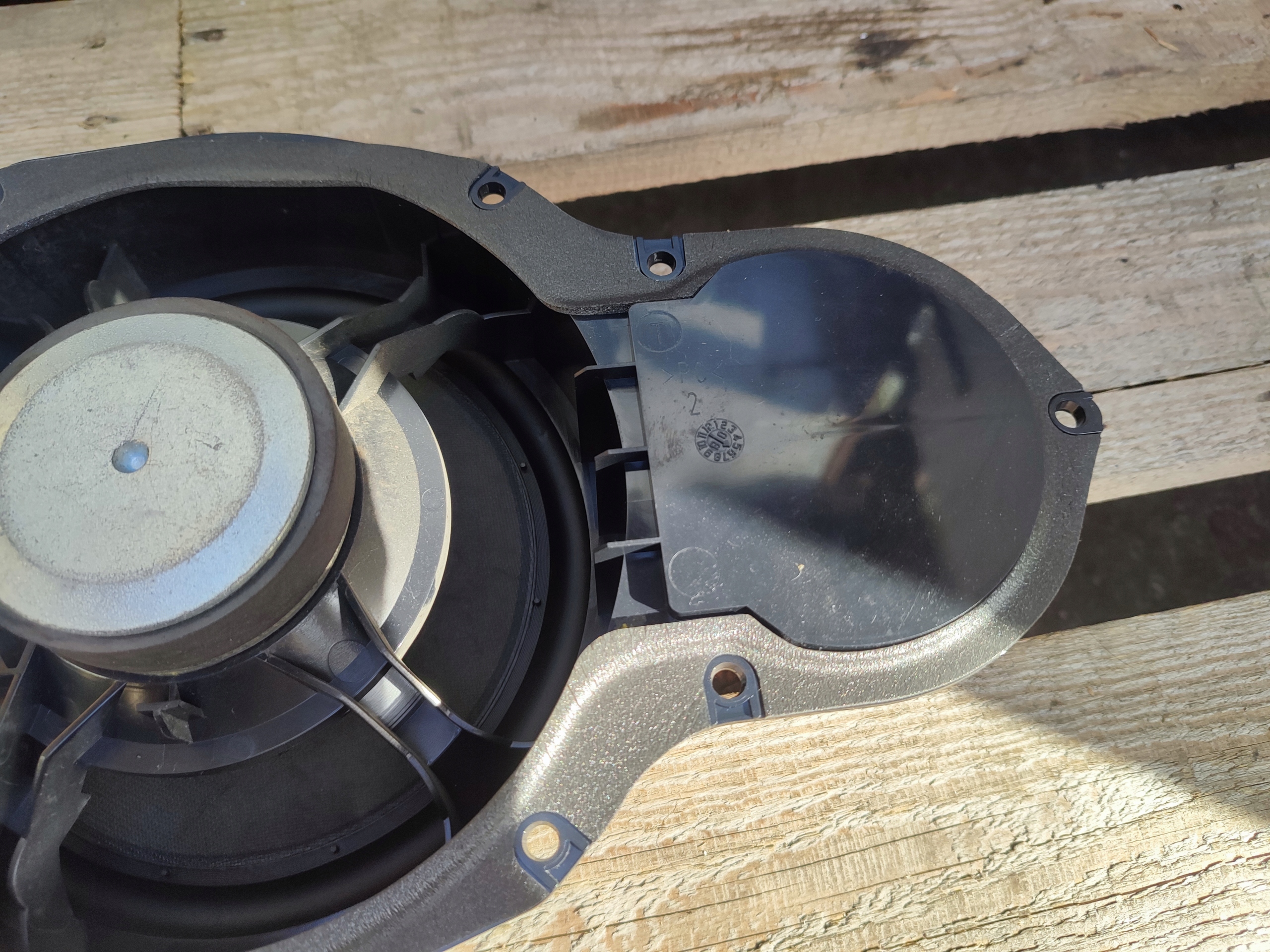speaker NISKOTONOWY front VW PASSAT B6 B7 CC 3C8035454
