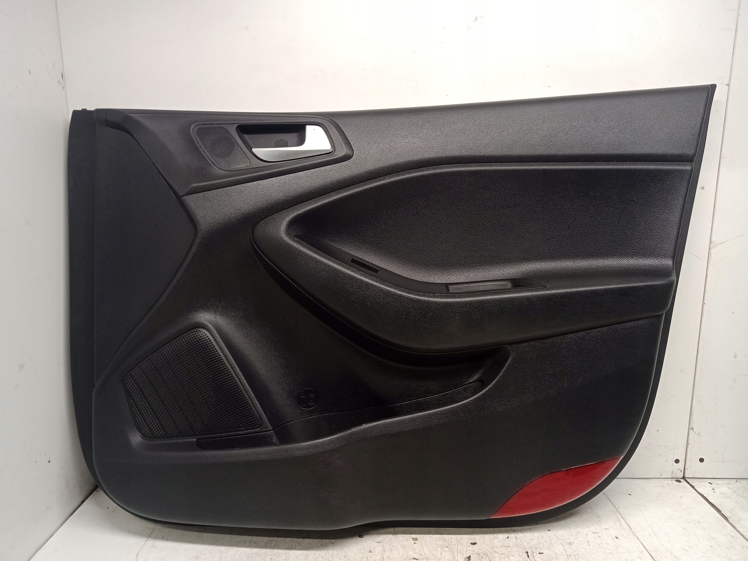 HYUNDAI I20 II side upholstery door right front EU 2014