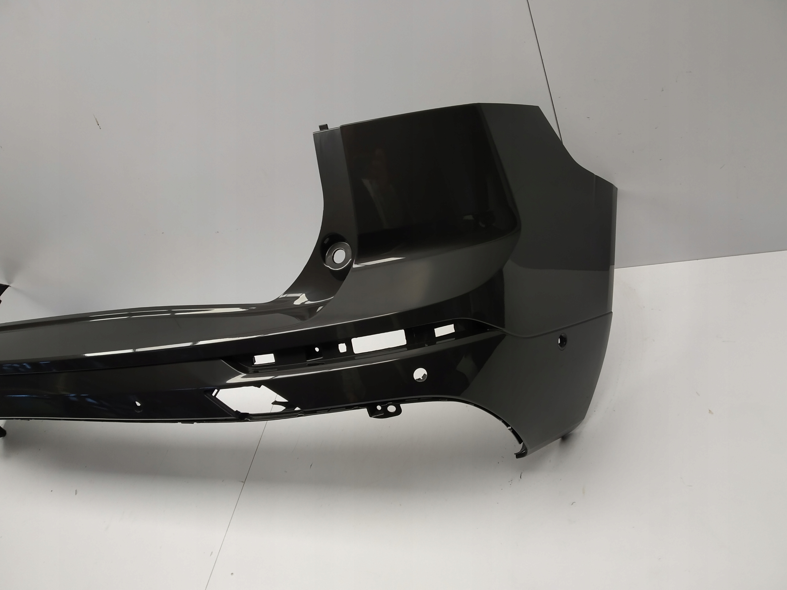 2017r + Volvo Xc60 II bumper rear part original below PDC 31425198