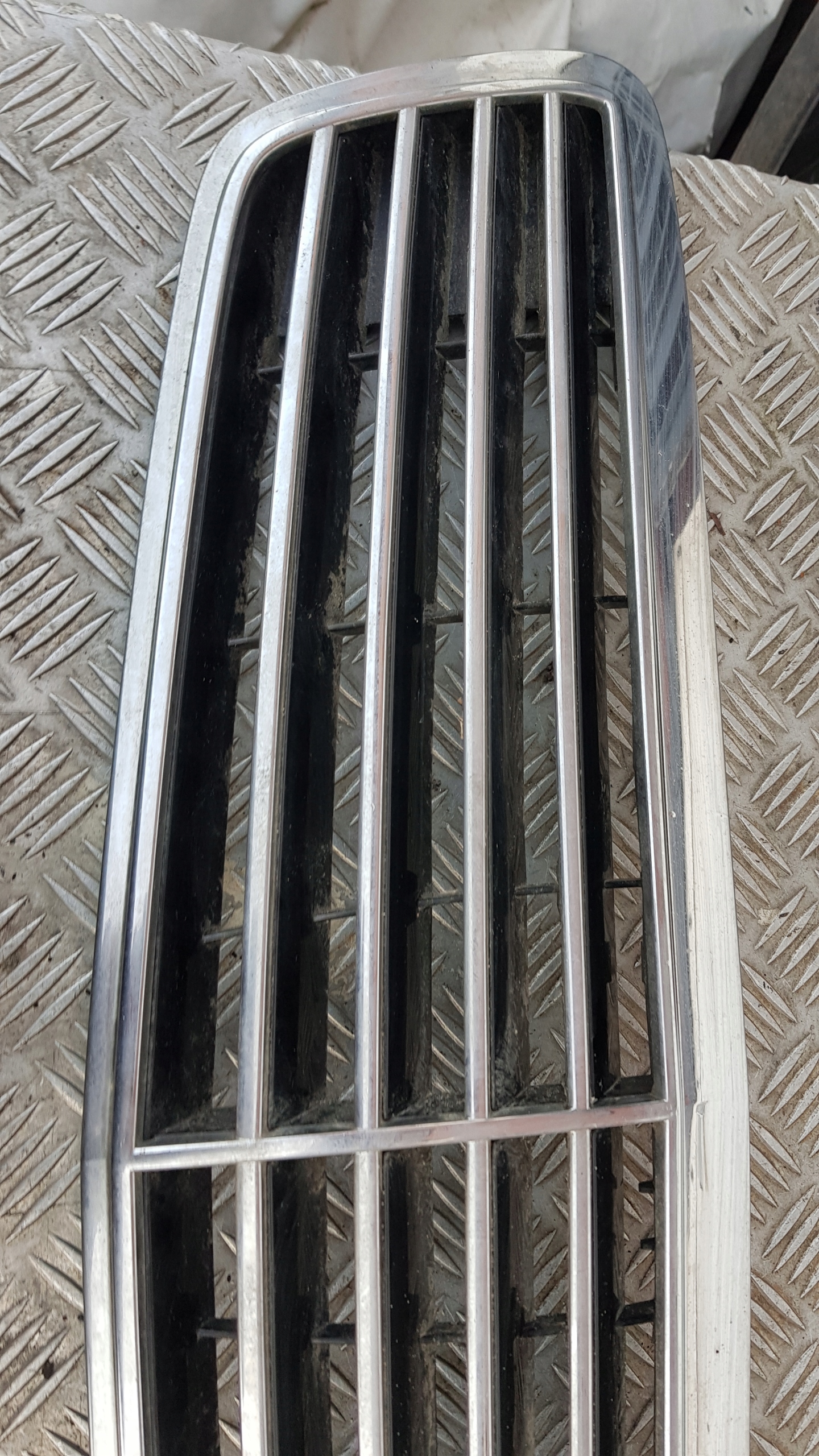 MERCEDES W220 grill grille radiator