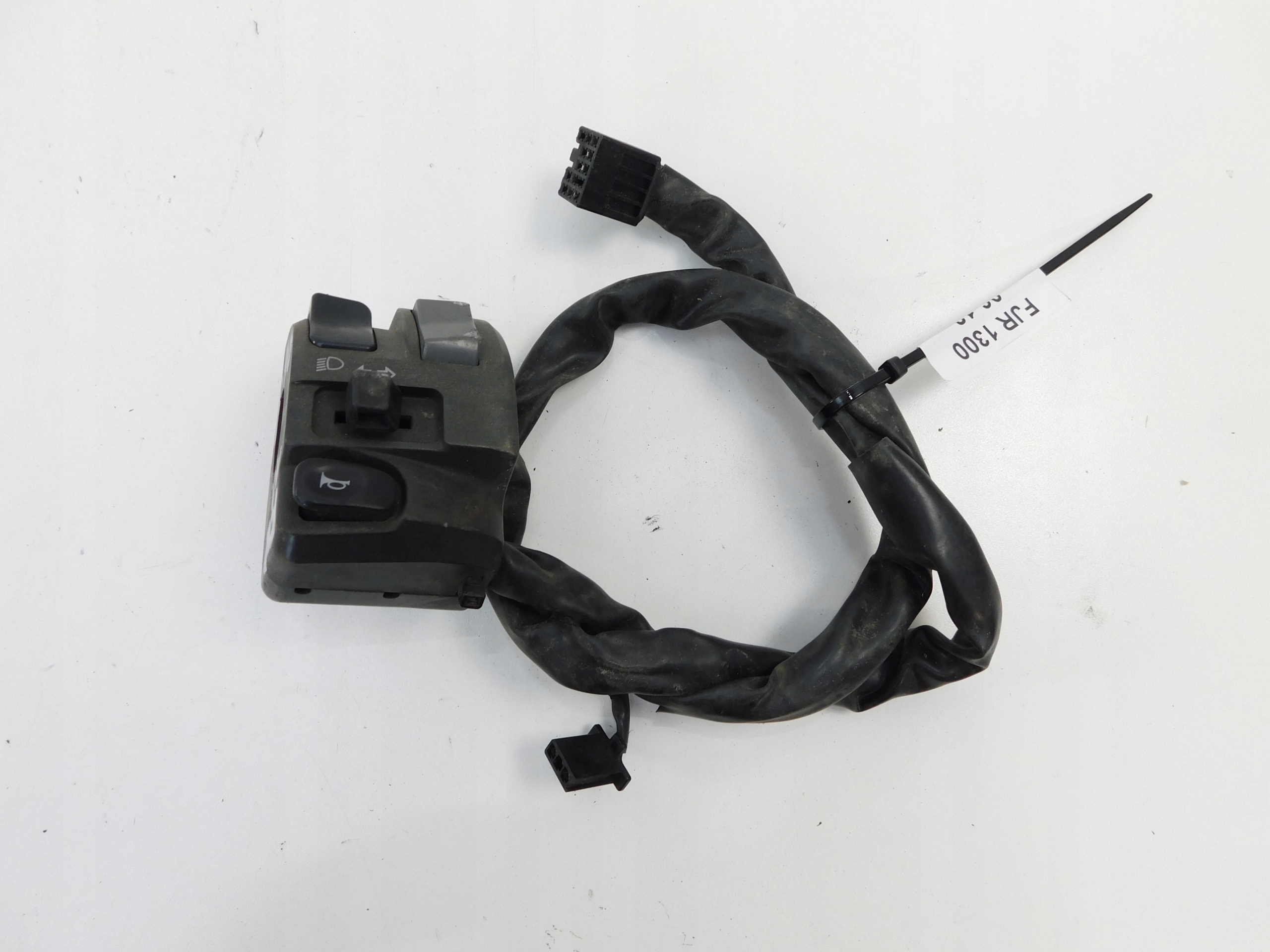 YAMAHA FJR 1300 06-12 PRZEŁĄCZNIK LEWY