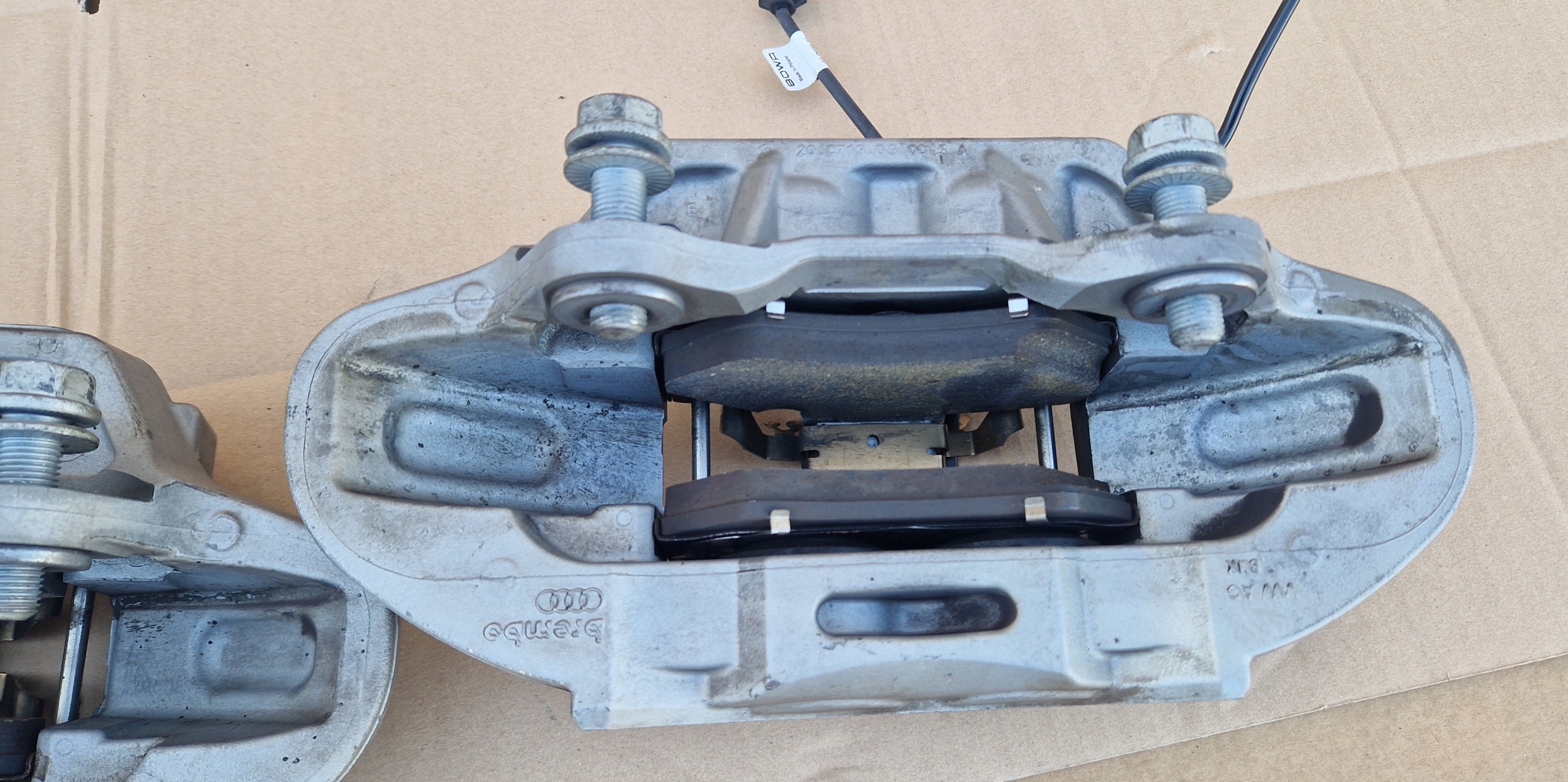 calipers front AUDI Q5 80A615106CF 80A615105CF IDEAL KOMPLET as new