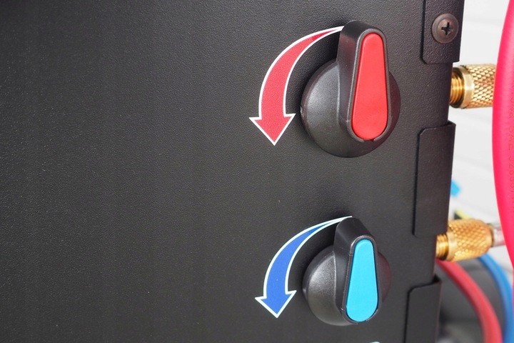 Stacja obsługi klimatyzacji ECOTECHNICS ECK VA_500 R134A Wydajność pompy próżniowej 51 l/min