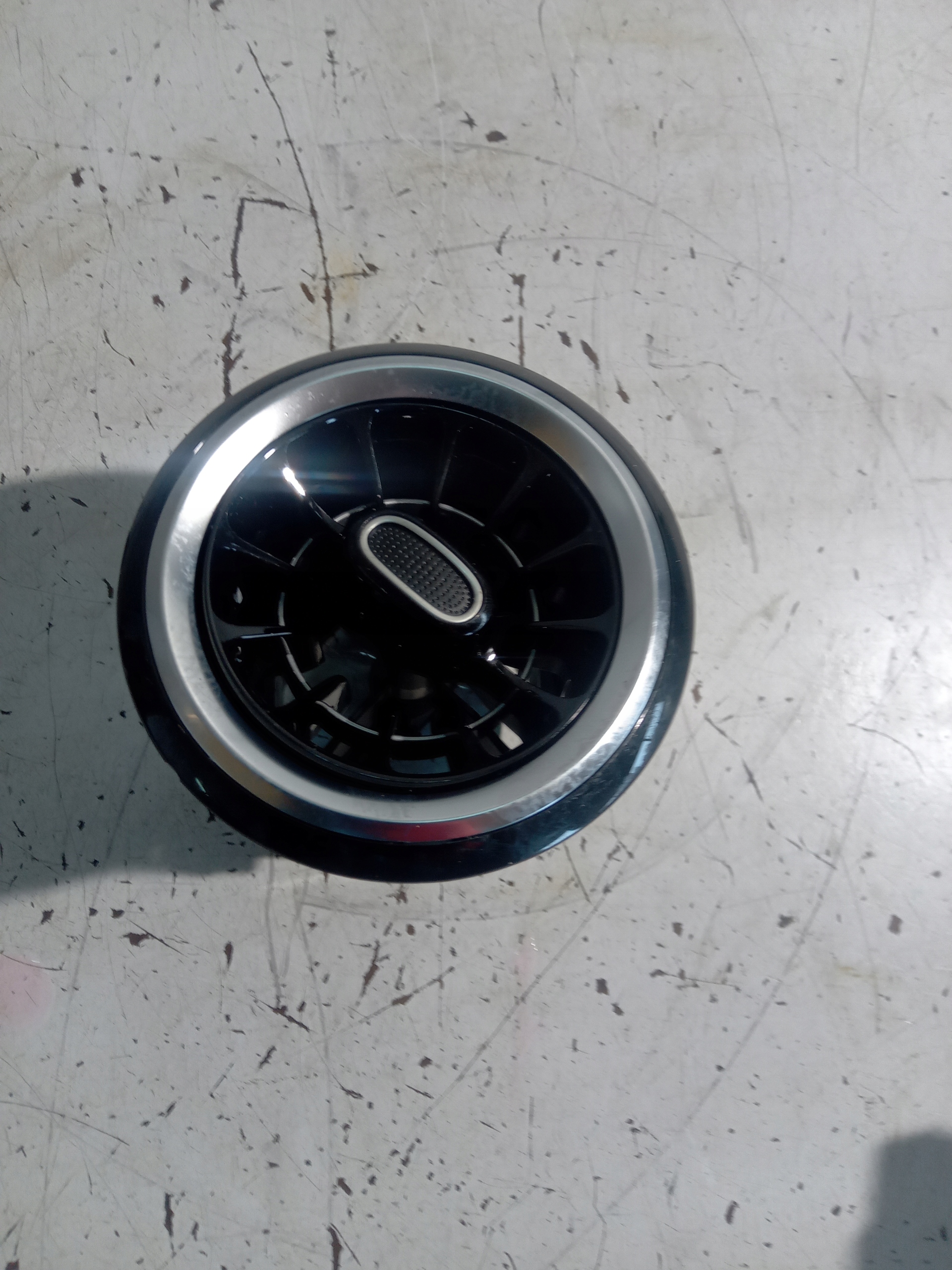 MERCEDES W177 вентиляционная решетка A1778307700