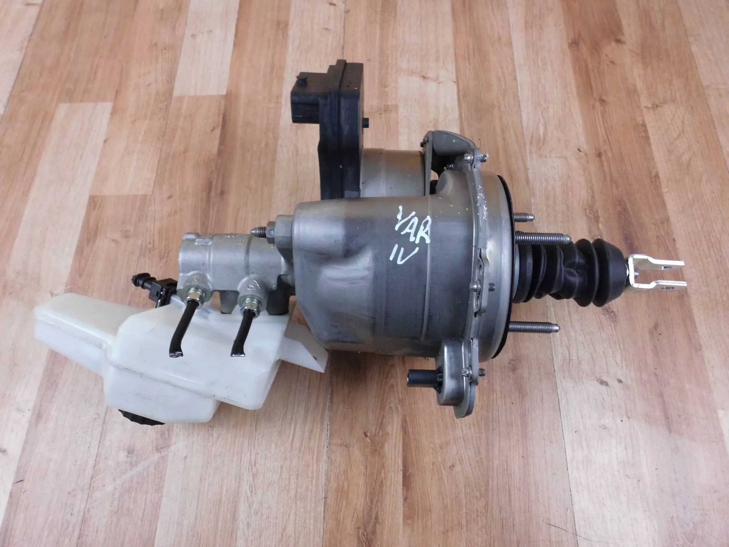 Toyota Yaris IV servo SERVOSTERZO Servofreno 47210-K0010