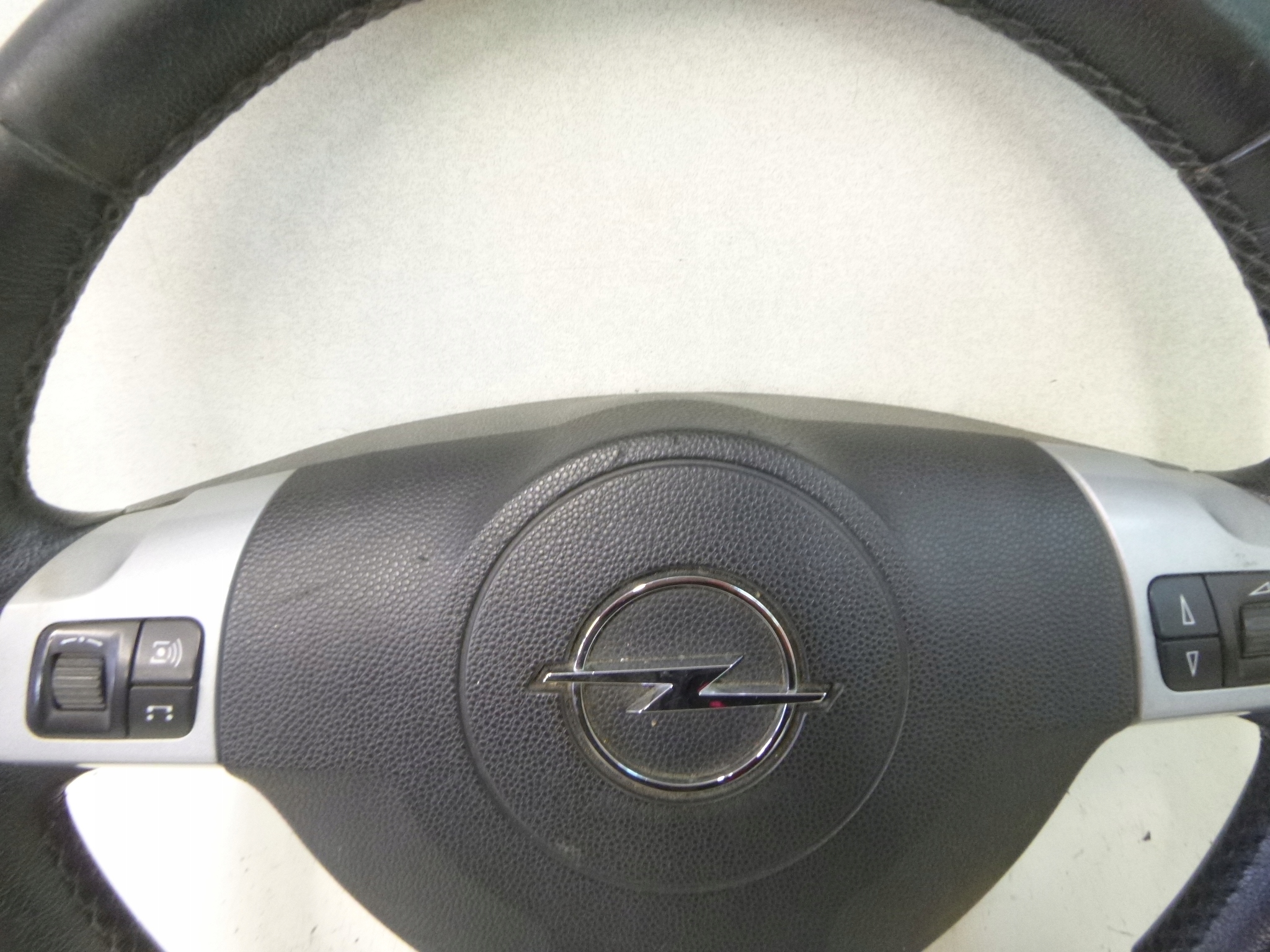 lenkrad + AIRBAG Opel Zafira B Multifunkcja 06r. Leder