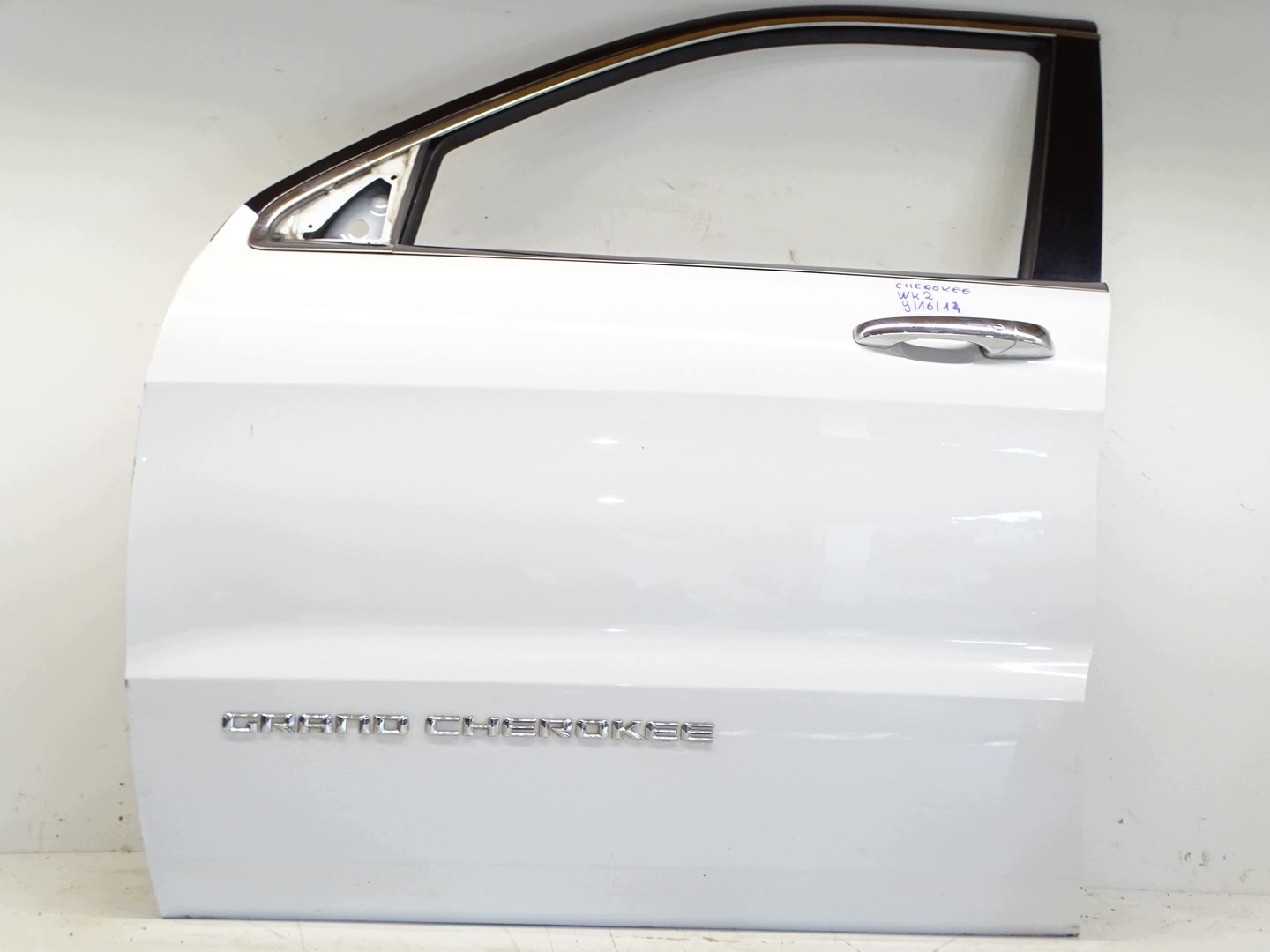 door left front left front JEEP GRADN CHEROKEE WK2 BIALE