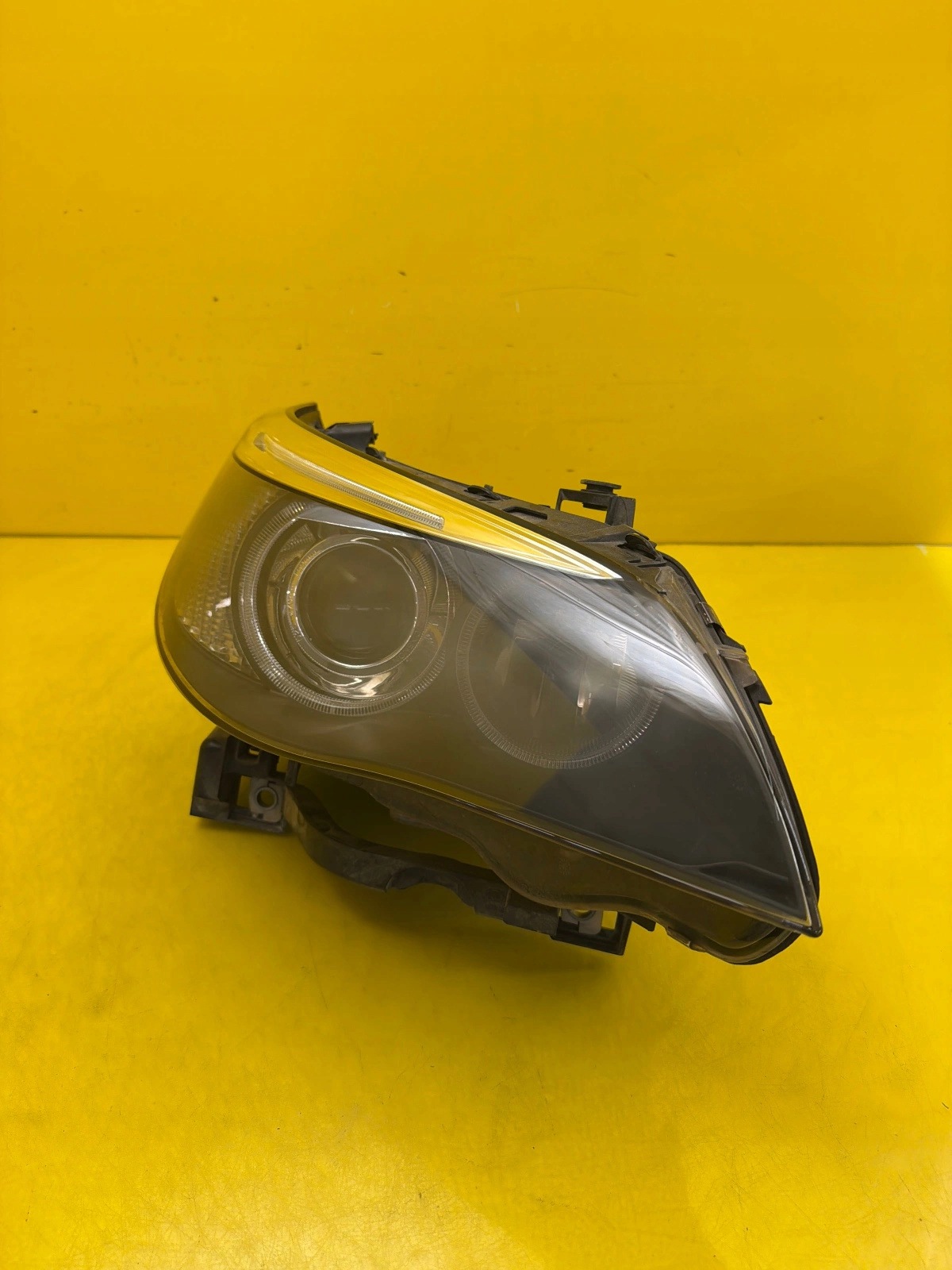 light right Bmw 5 E60 E61 Lift 2007-2010 Bi-Xenon Skretna D1S