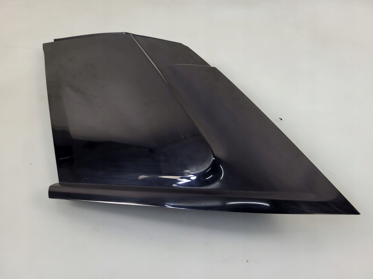 moulding cover pillar left rear part Range Rover EVOQUE L538 LIFT EJ32-29149-AB