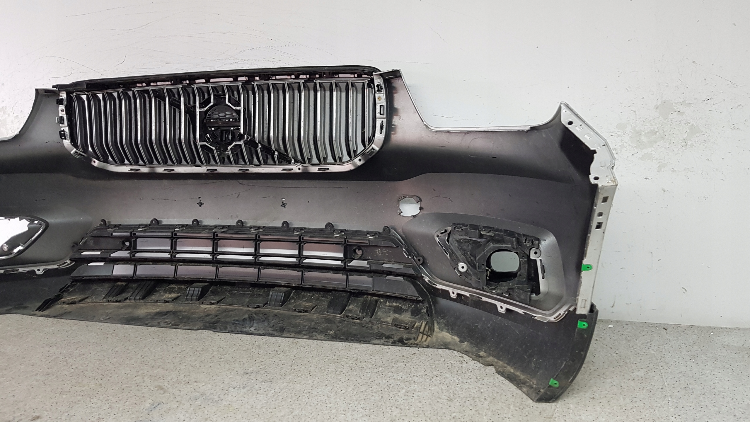 VOLVO XC40 XC 40 2017 - bumper front 7999