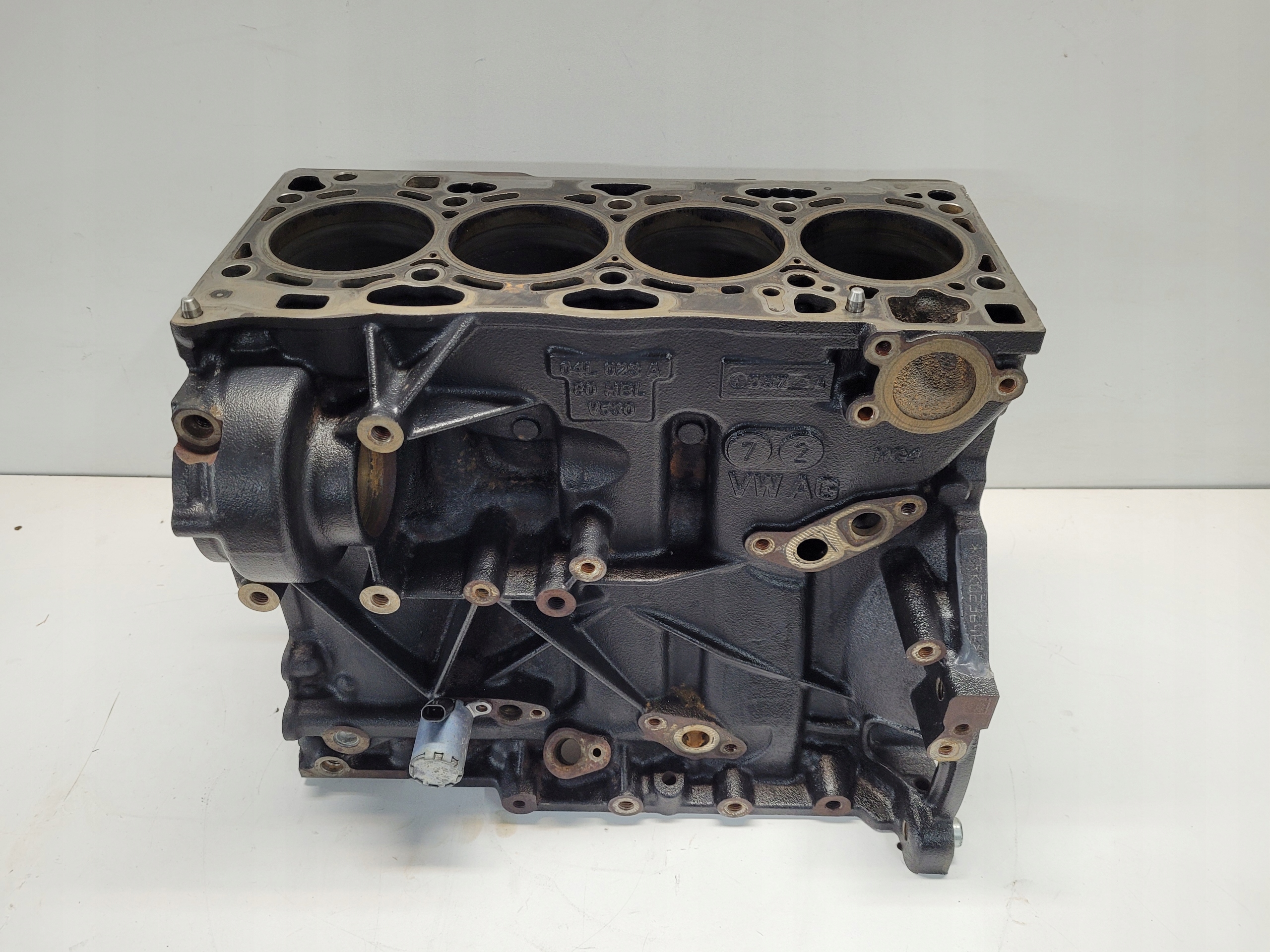 BLOK SILNIKA VW GOLF VII 1.6 TDI CRK TOURAN LEON