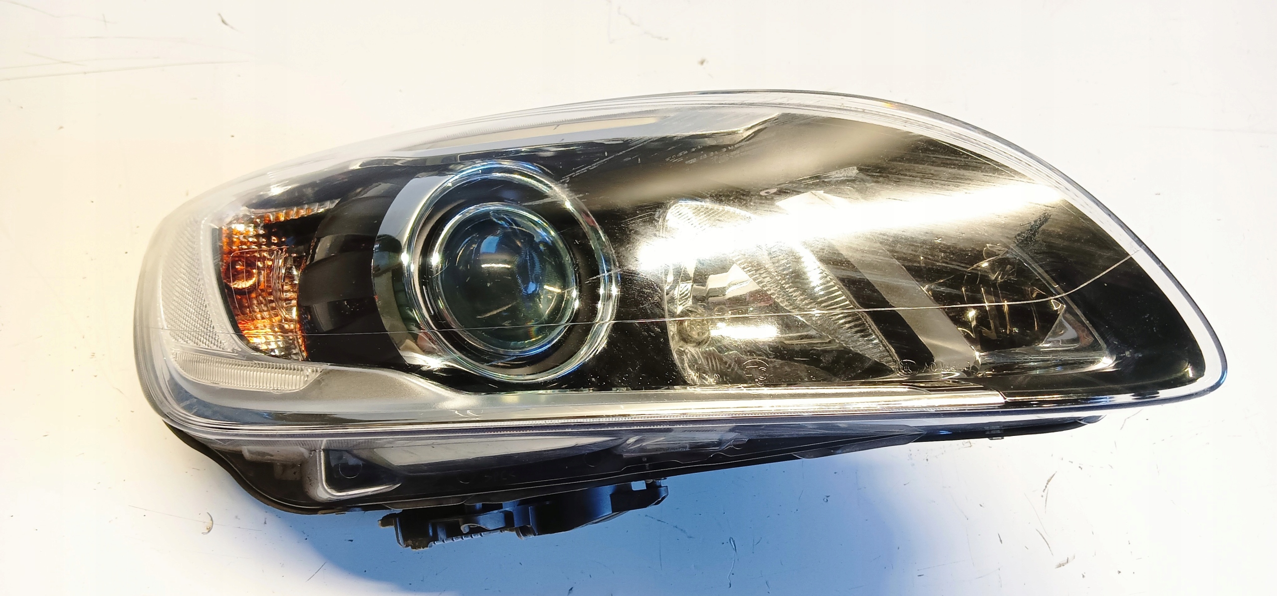 light right front XENON VOLVO V60 S60