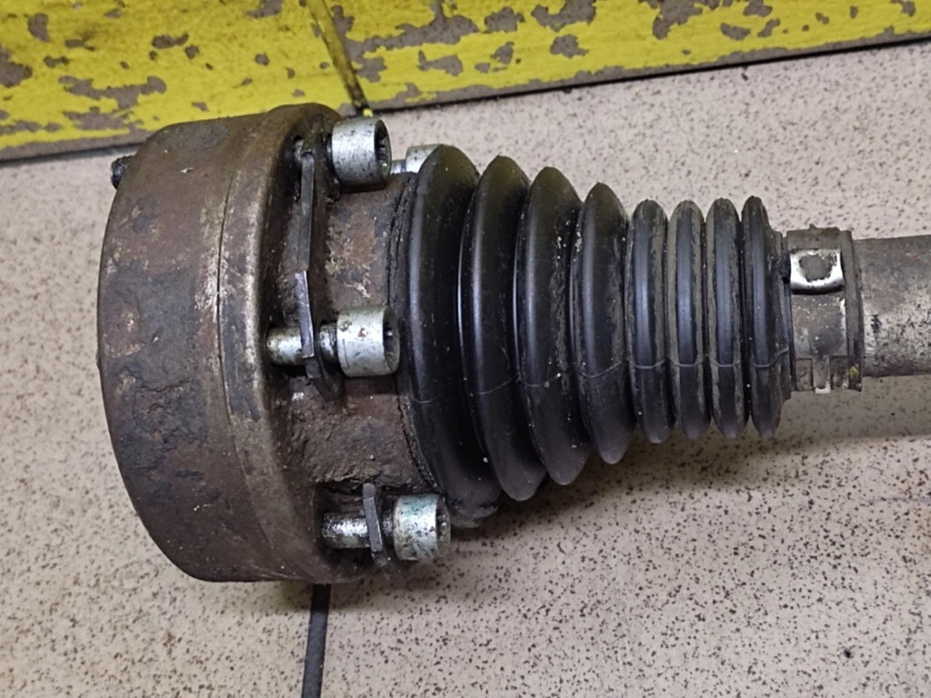 VW GOLF IV semi-axis left front 1J0407271EM
