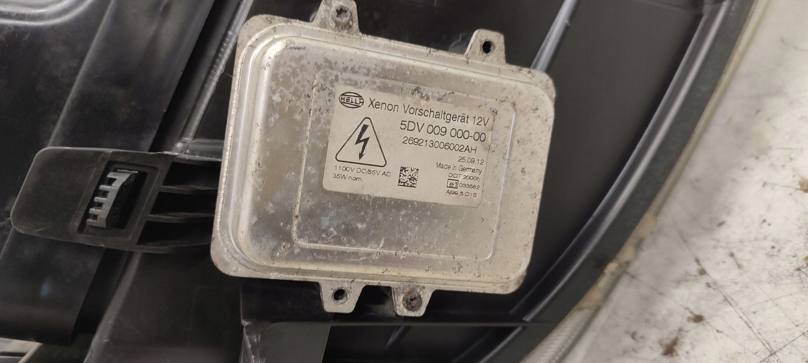 light front front left xenon Mercedes Sprinter 906 2,2 CDI