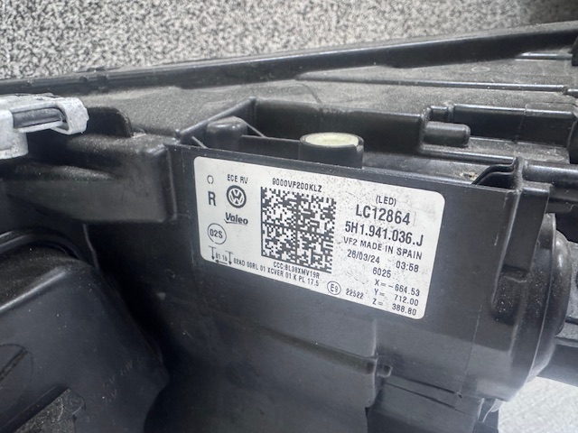 light right VW GOLF 8 VIII Full LED IQ Light