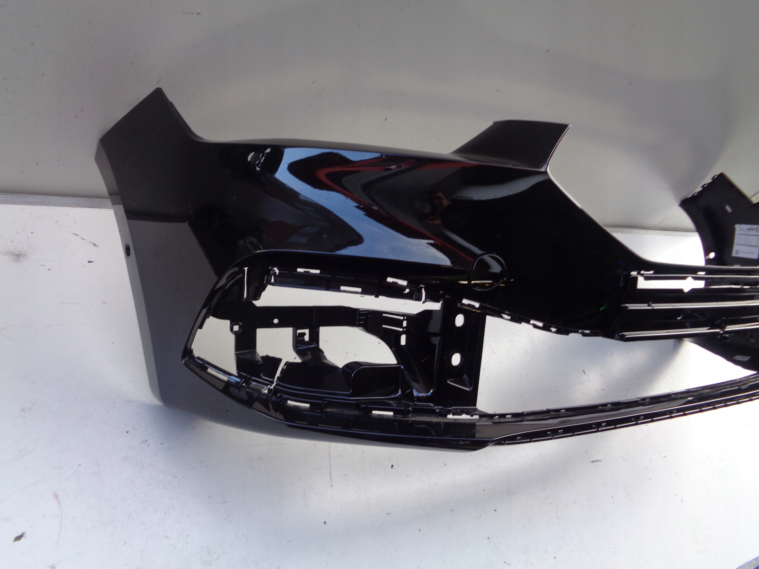 FRONTSTOSSSTANGE SEAT LEON IV 4 5F 5FA 20- NR 26905