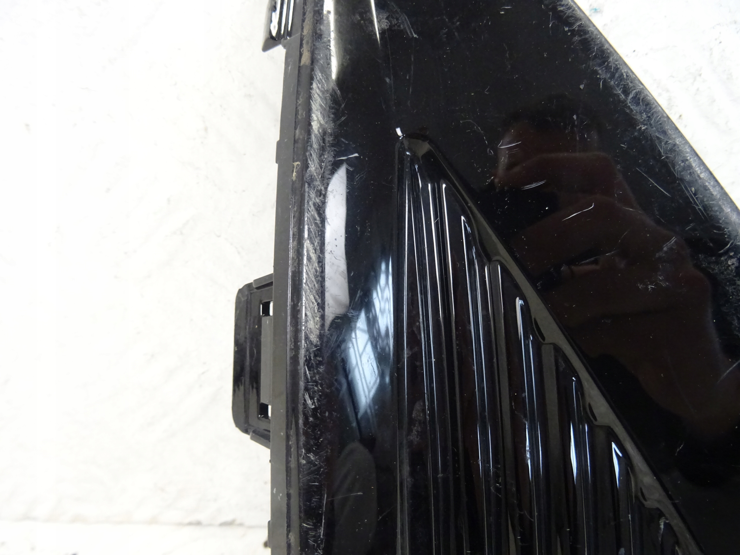grid of a bumper front front right POLESTAR II 2 33631405