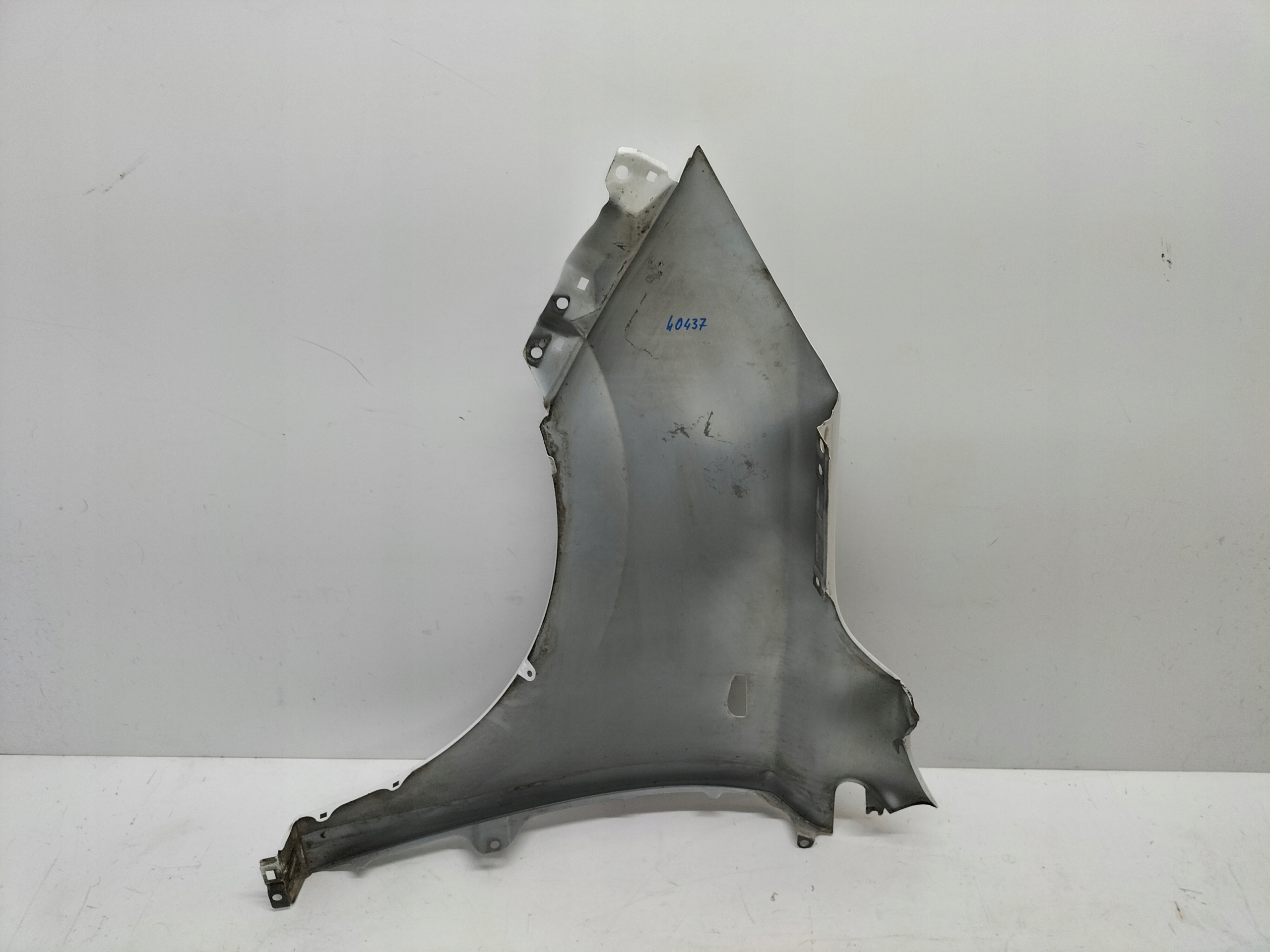 fender front front right HYUNDAI IX35 09