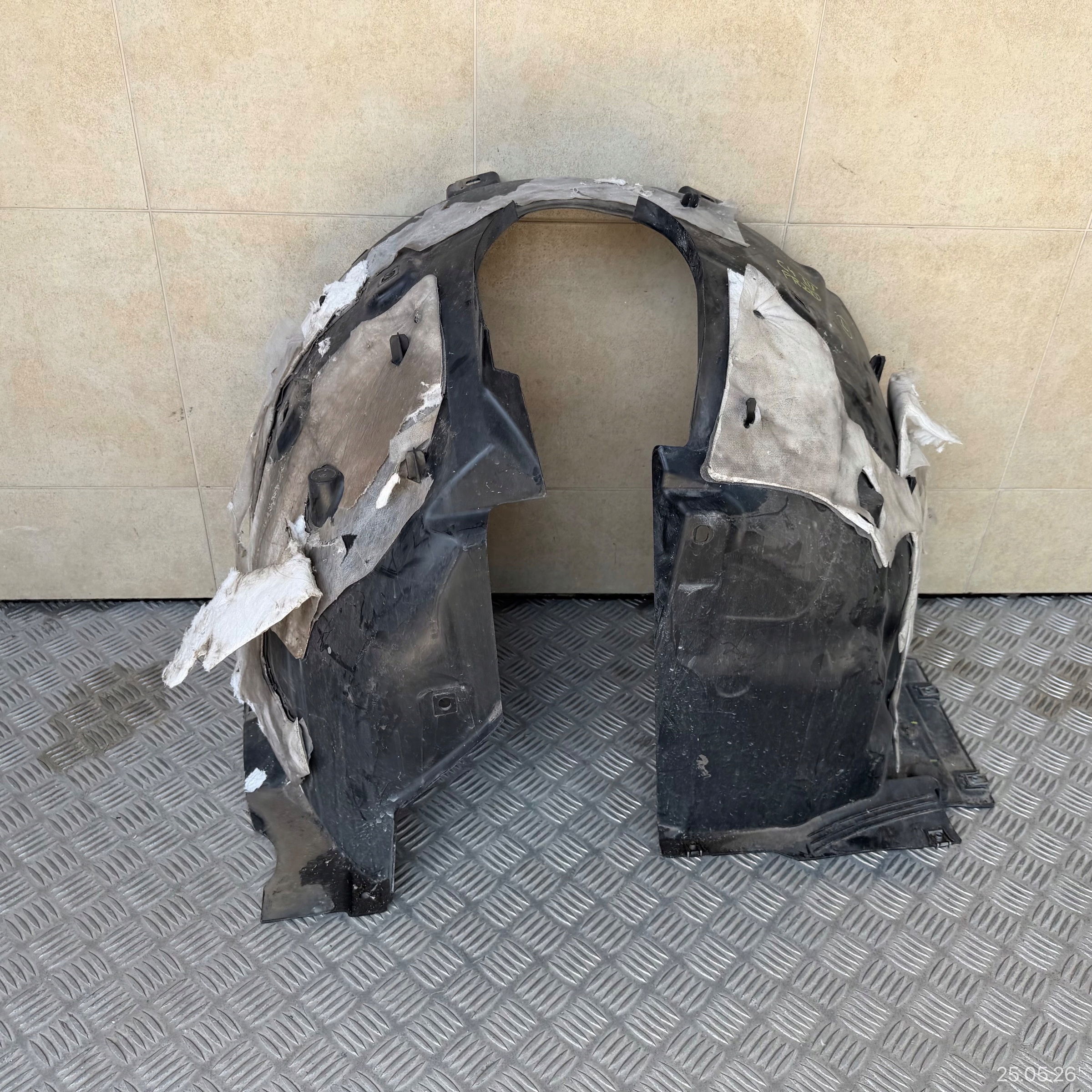 mudguard front left CITROEN C4 X C4 III 2025 ROK 9831258580