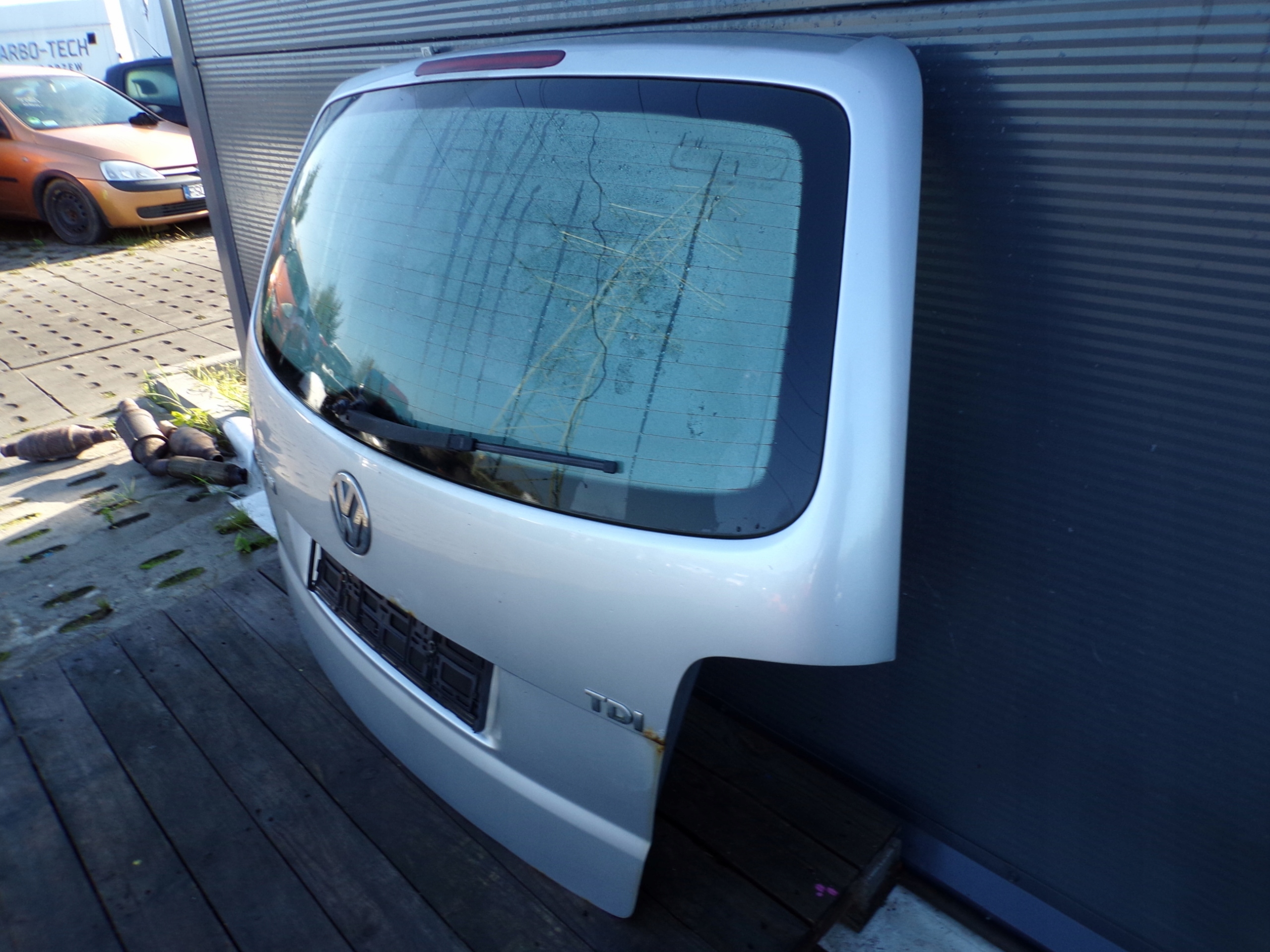 trunk door boot rear VOLKSWAGEN TOURAN 1 and