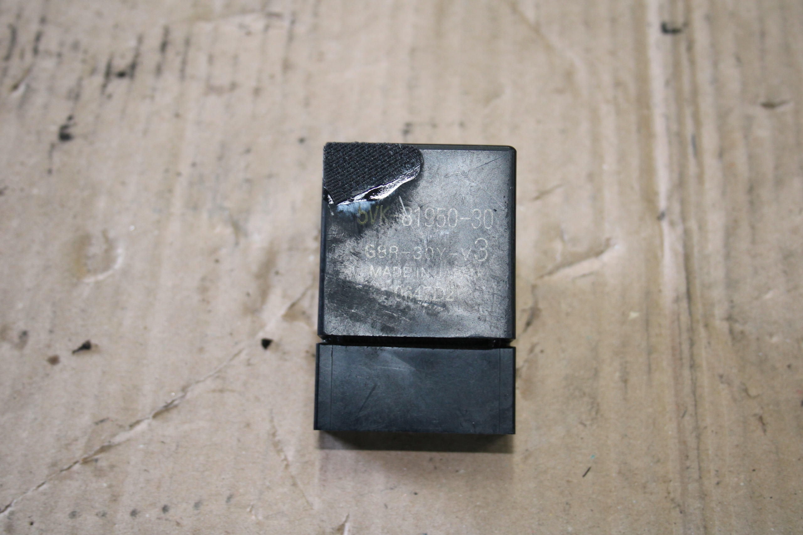 Przekaźnik Pompy Paliwa Paliwowej Yamaha R1 RN19 07-08