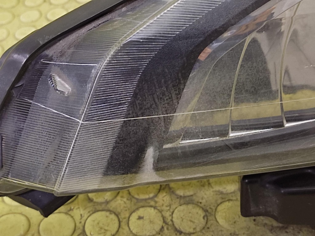 RENAULT LAGUNA II REFLEKTOR light right front 8200481197