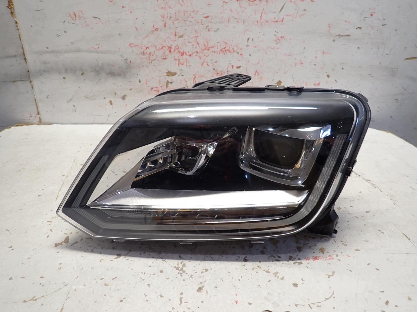 light front front left VW AMAROK LIFT 2016- BI-XENON 2H1941015T