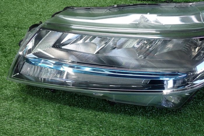 SUZUKI VITARA III FULL LED LIFT 18- reflektor left light left
