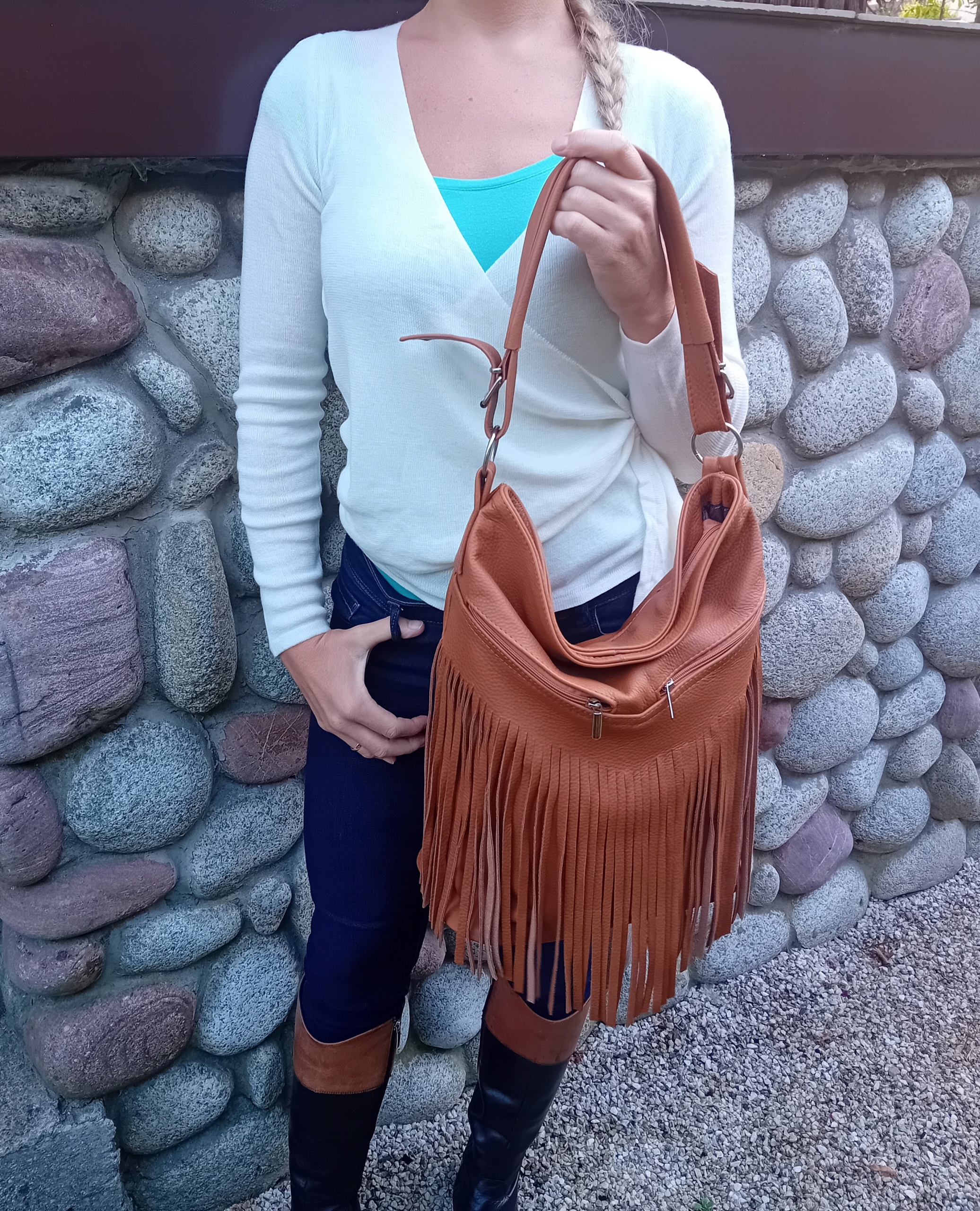 Torebka Skórzana Worek Skóra Naturalna z fredzlami Styl Boho Vintage Cechy dodatkowe kieszonka na telefon