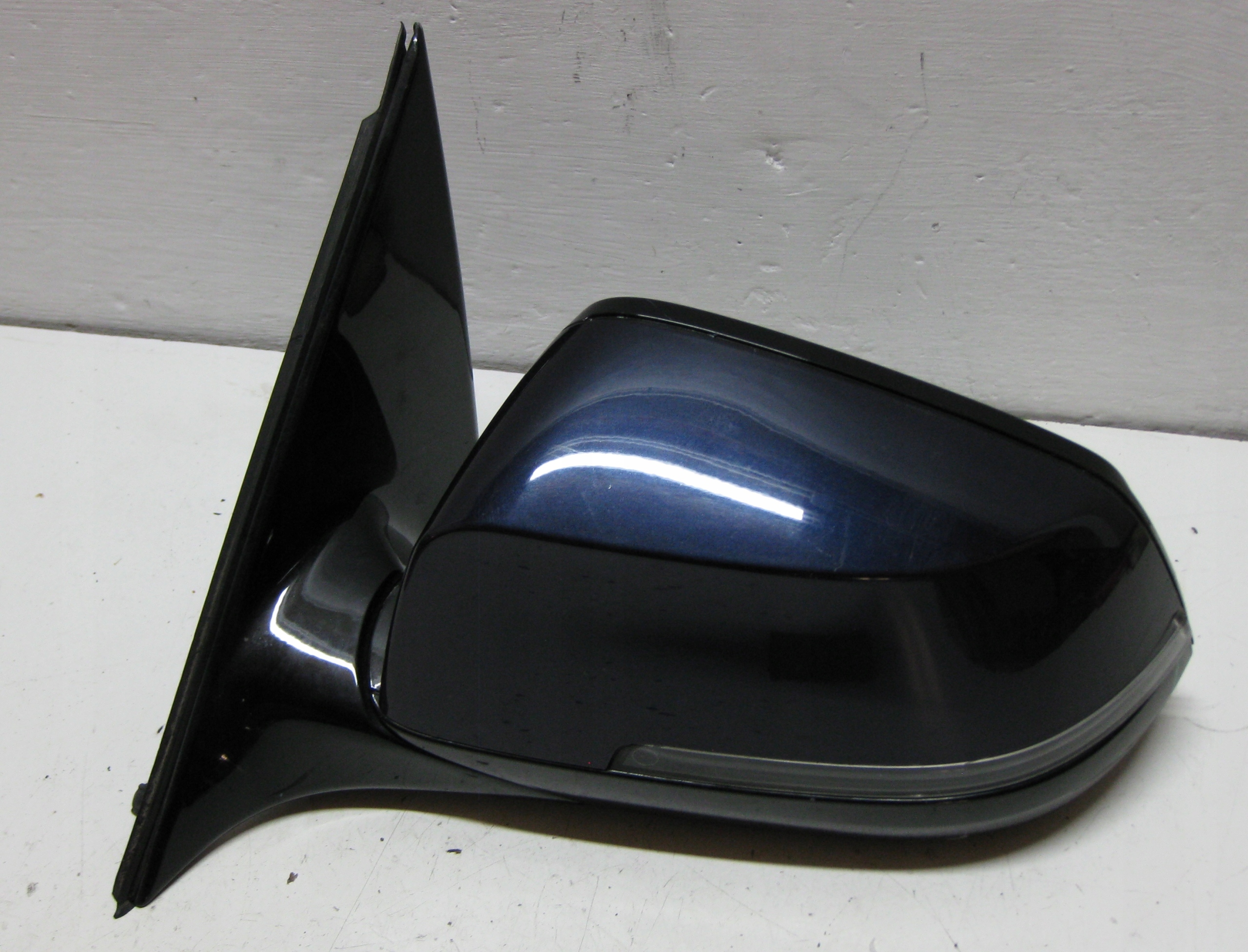 BMW F11 2.5 D 14R mirror left 5 PIN A89 EU