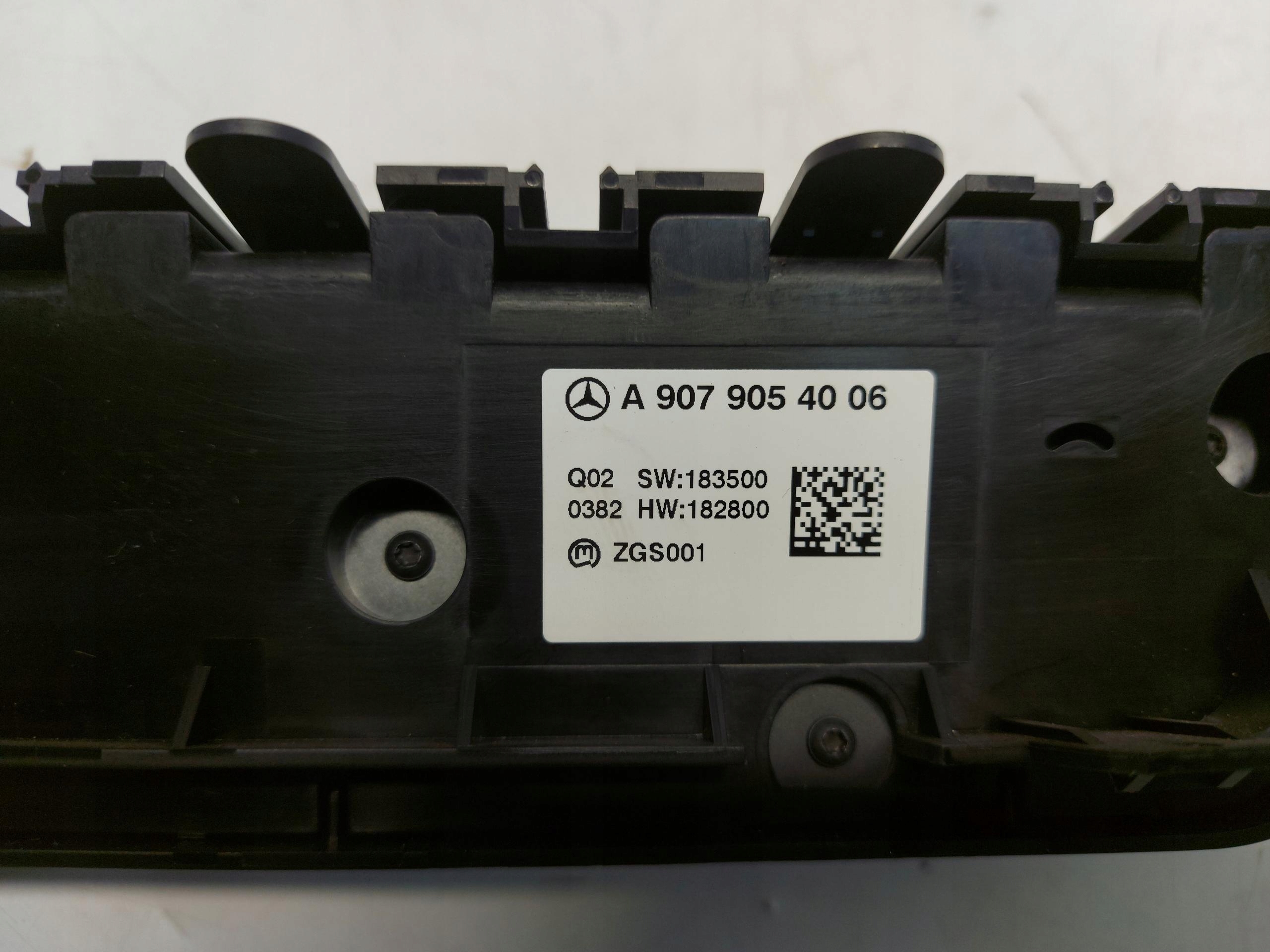 MERCEDES Sprinter W907 Panel Bouches buses A9079054006